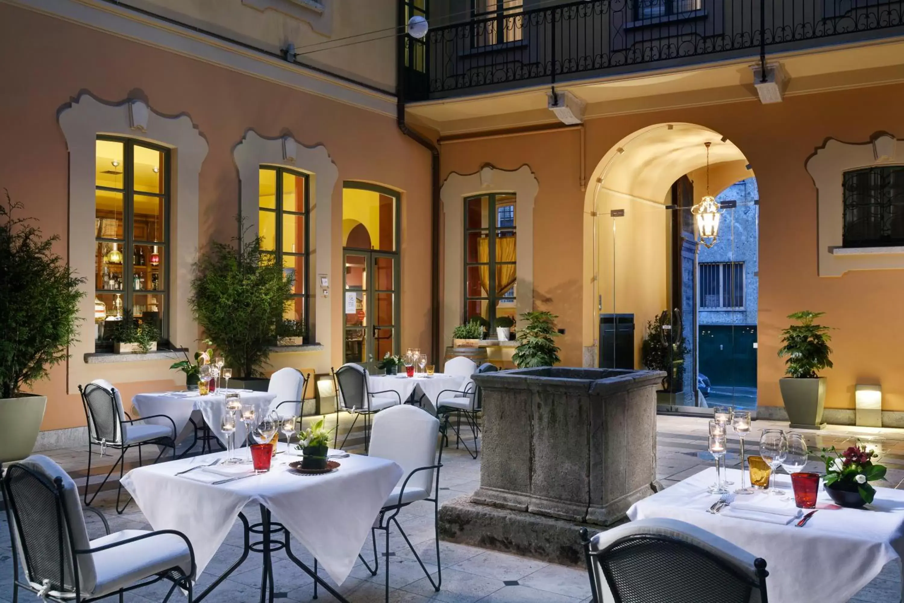 Patio, Restaurant/Places to Eat in Best Western Villa Appiani