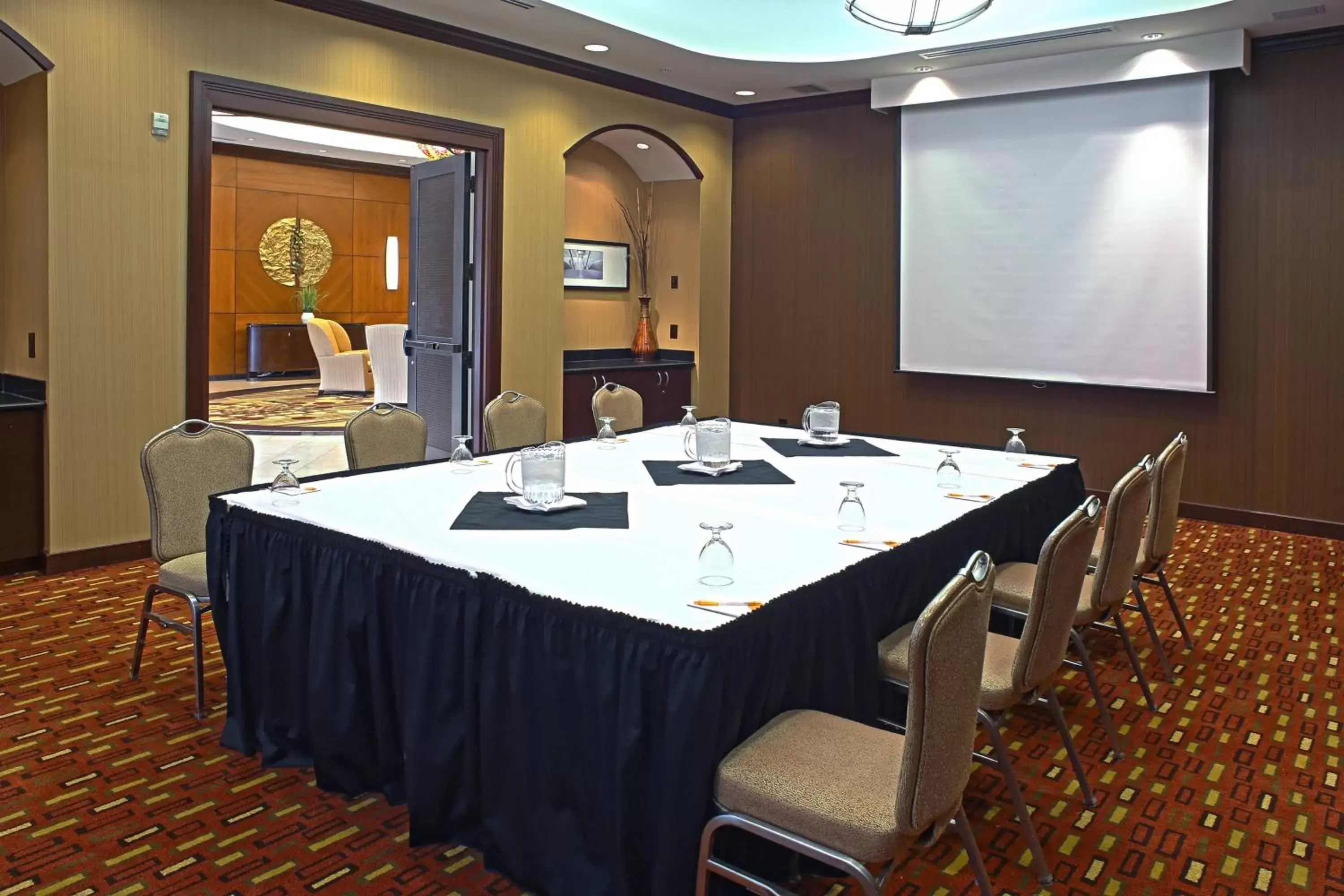 Meeting/conference room in Courtyard by Marriott Hamilton