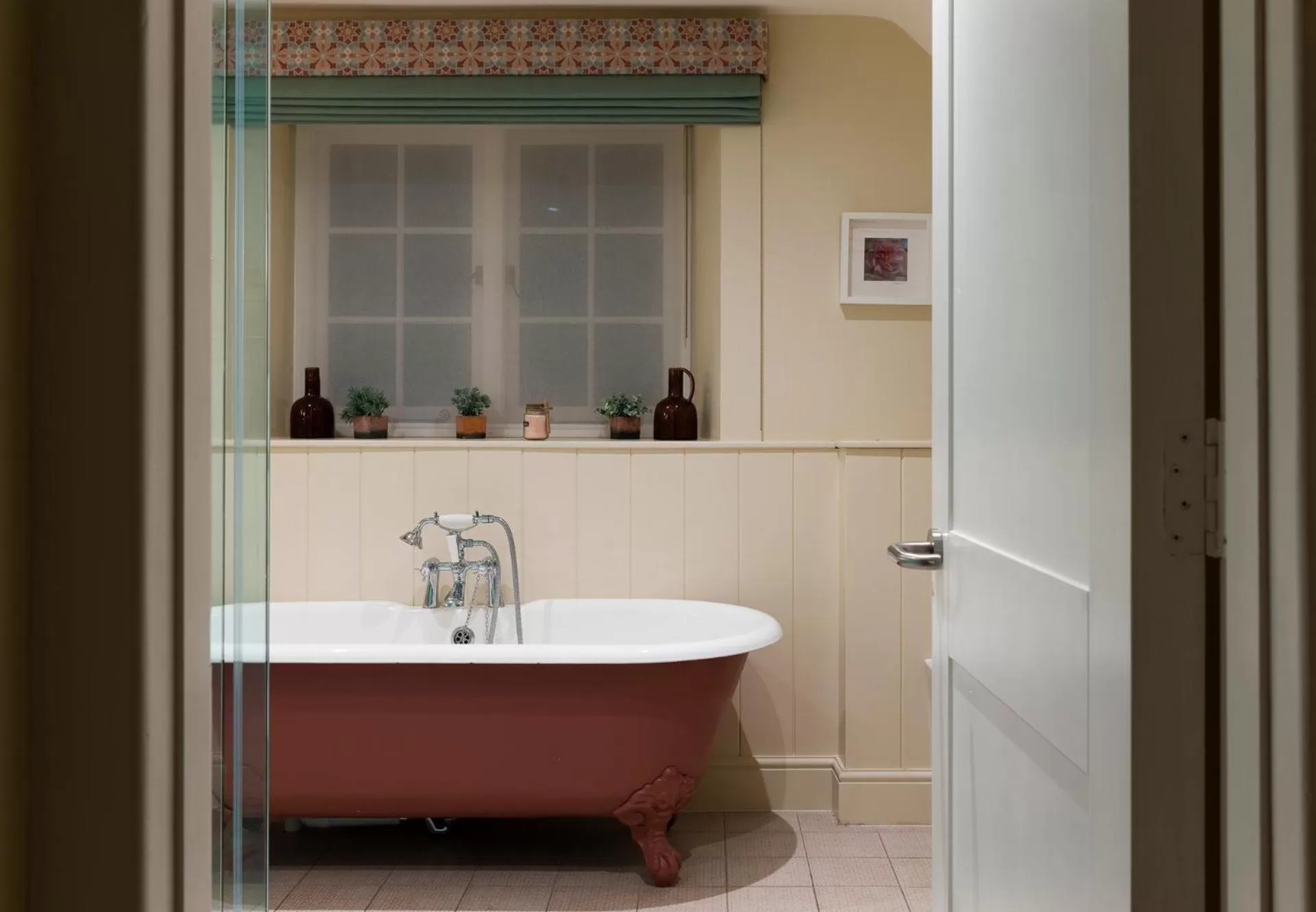 Bathroom in The Boot at Barnsley