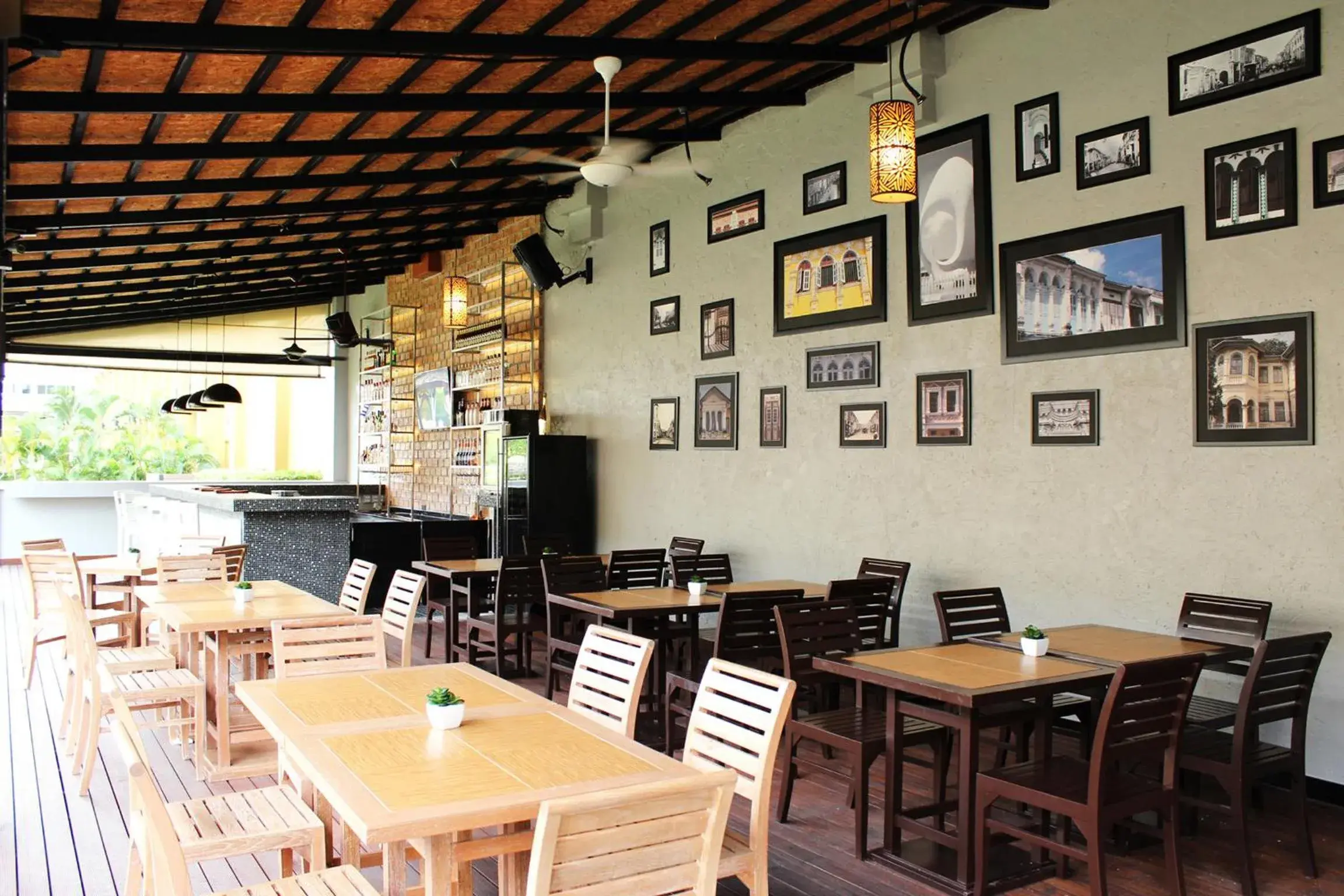 Lounge or bar in Kata Sea Breeze Resort - SHA Plus Lounge or bar in Kata Sea Breeze Resort - SHA Plus