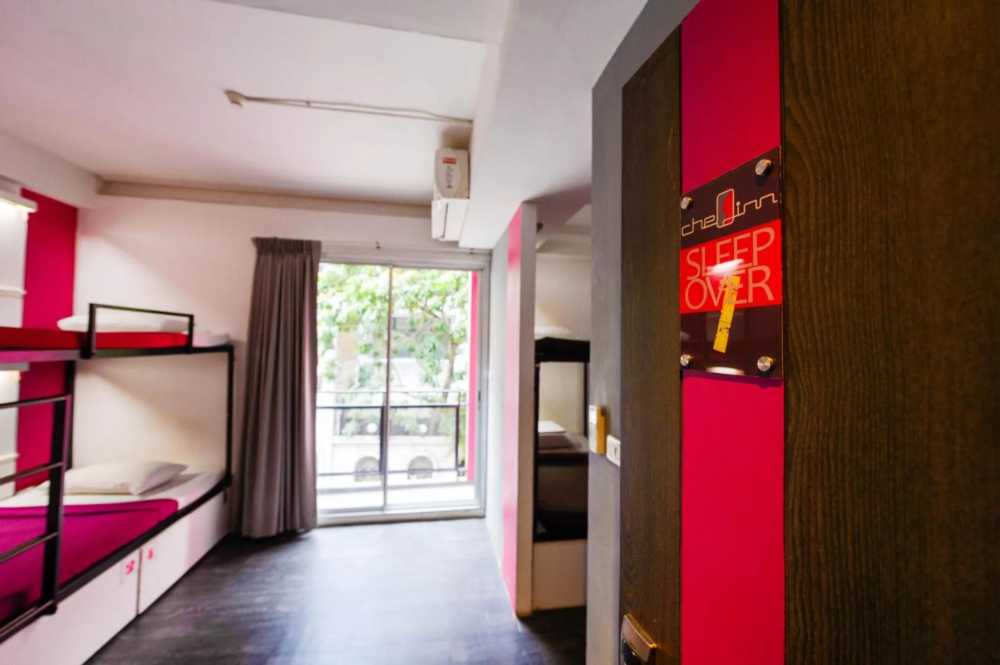 bunk bed in CheQinn Hostel - Sukhumvit 4 Nana Plaza