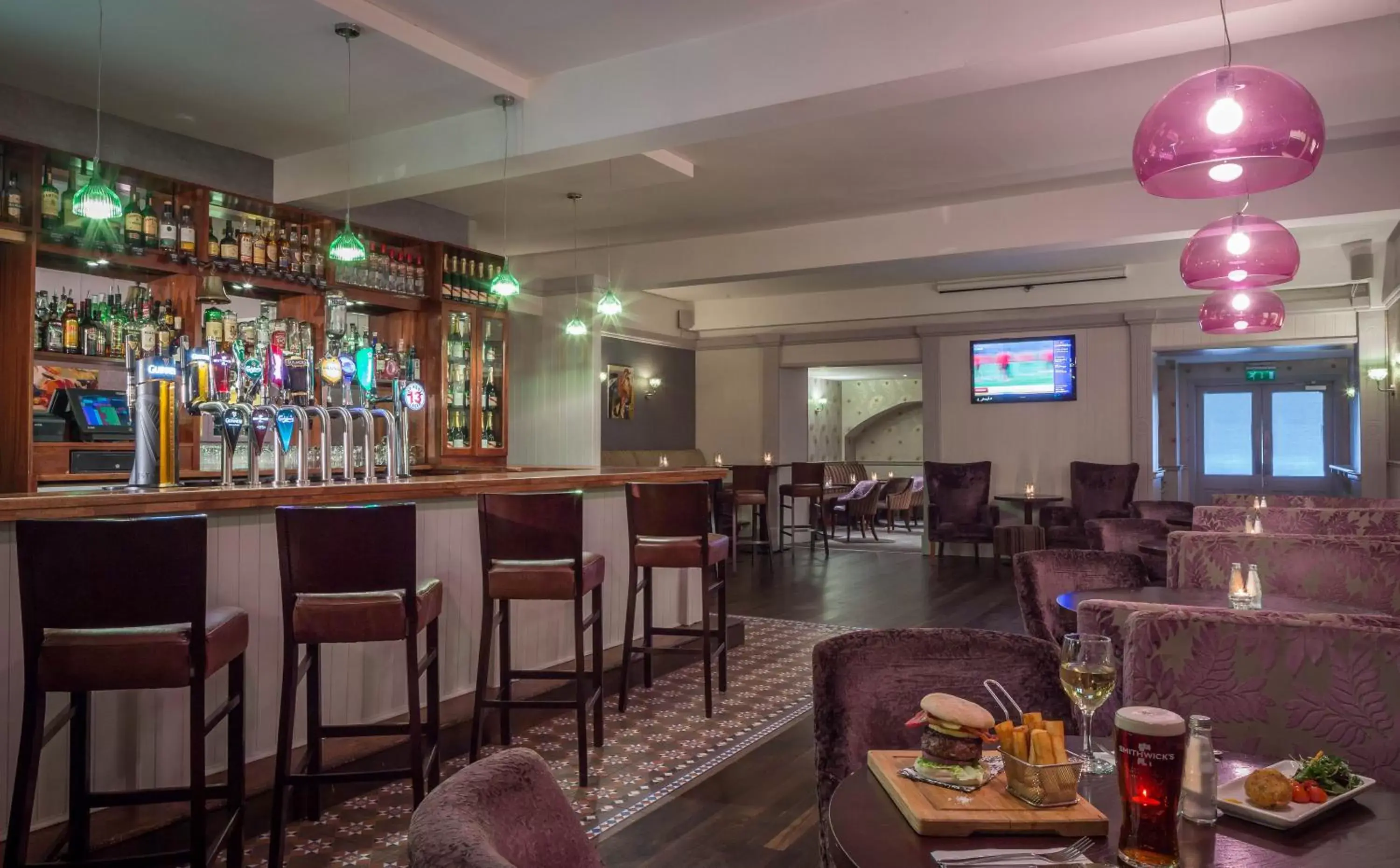 Lounge or bar, Lounge/Bar in County Arms Hotel Birr