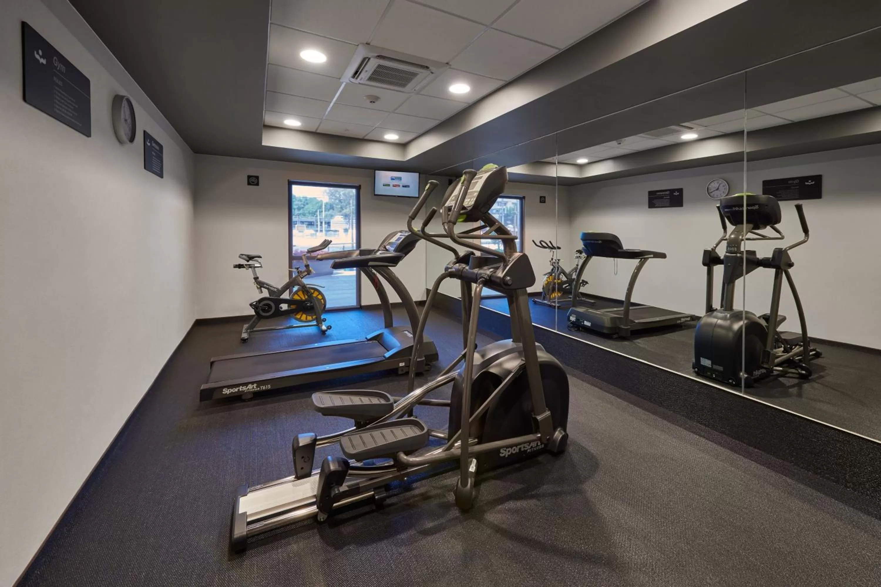 Fitness centre/facilities in City Express Plus by Marriott Ciudad de México Periférico Sur Tlalpan