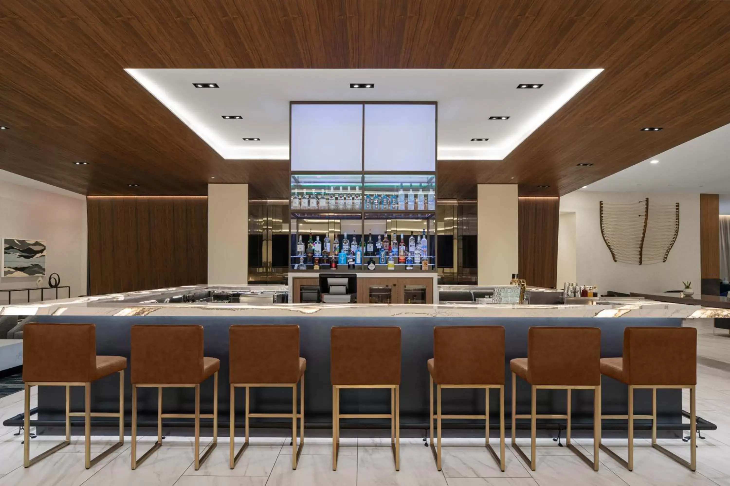 Lounge or bar in AC Hotel by Marriott Vancouver Waterfront