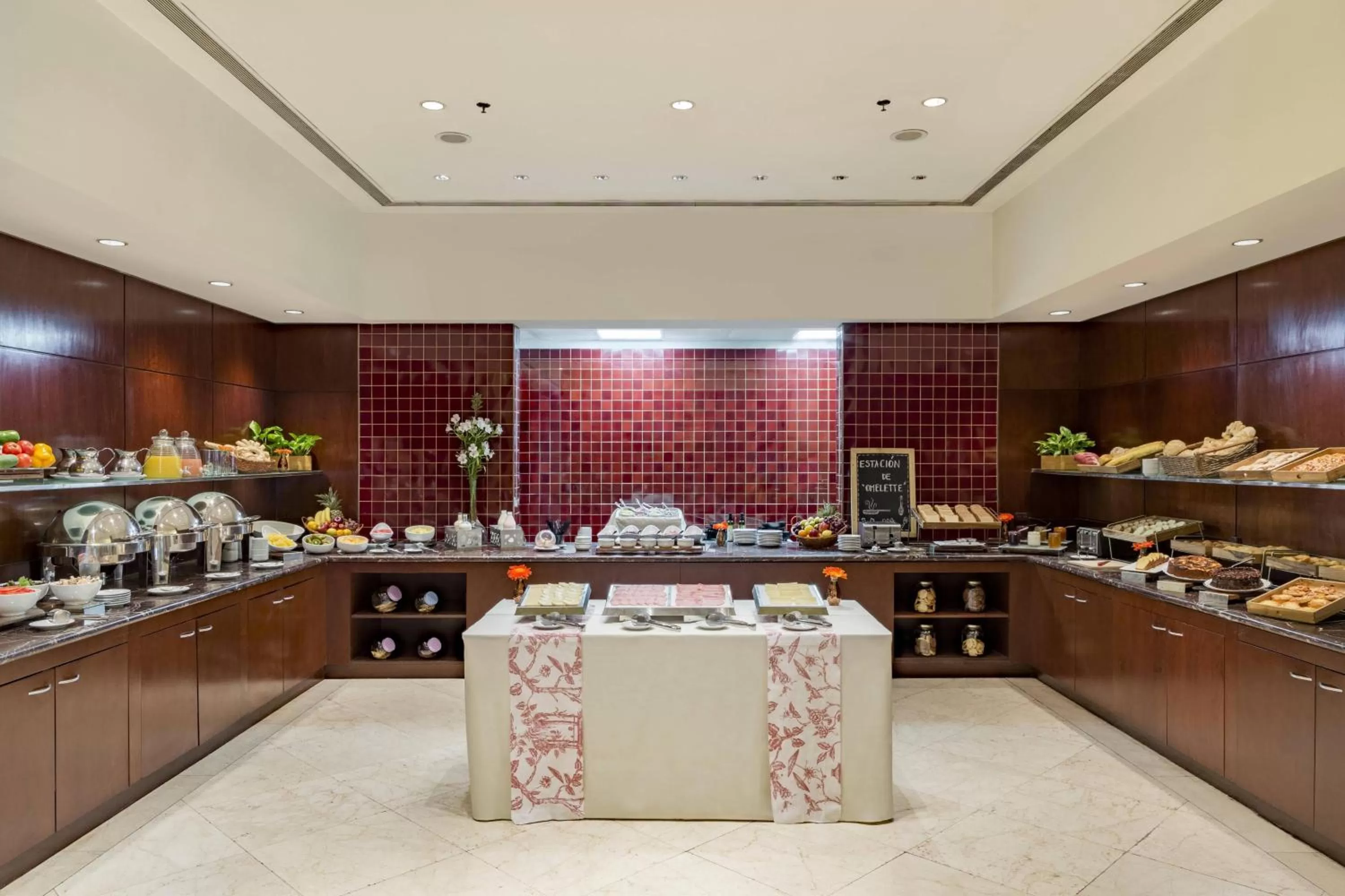 Breakfast in Sheraton Mendoza Hotel