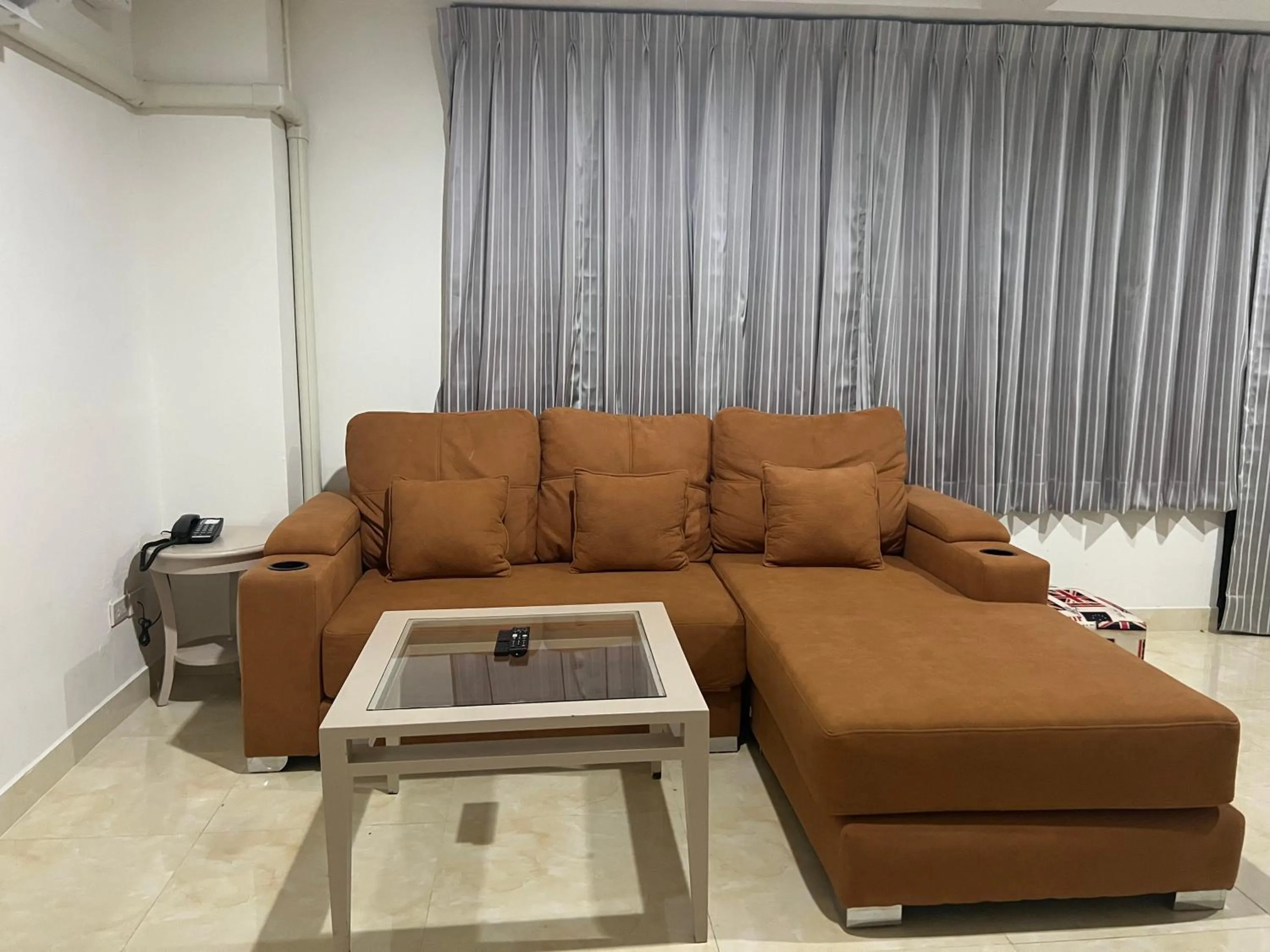 Living room in Mall Suites Hotel