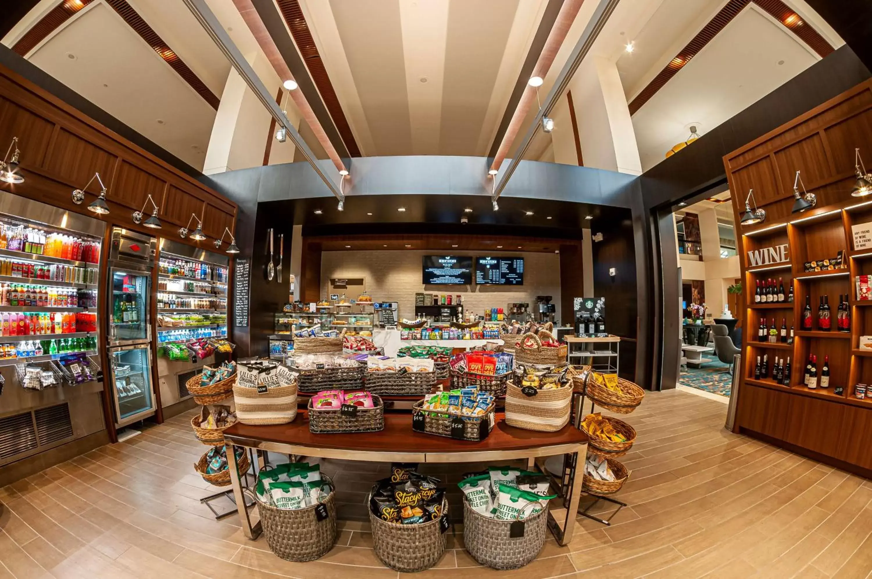Restaurant/places to eat, Supermarket/Shops in Hilton Miami Airport Blue Lagoon