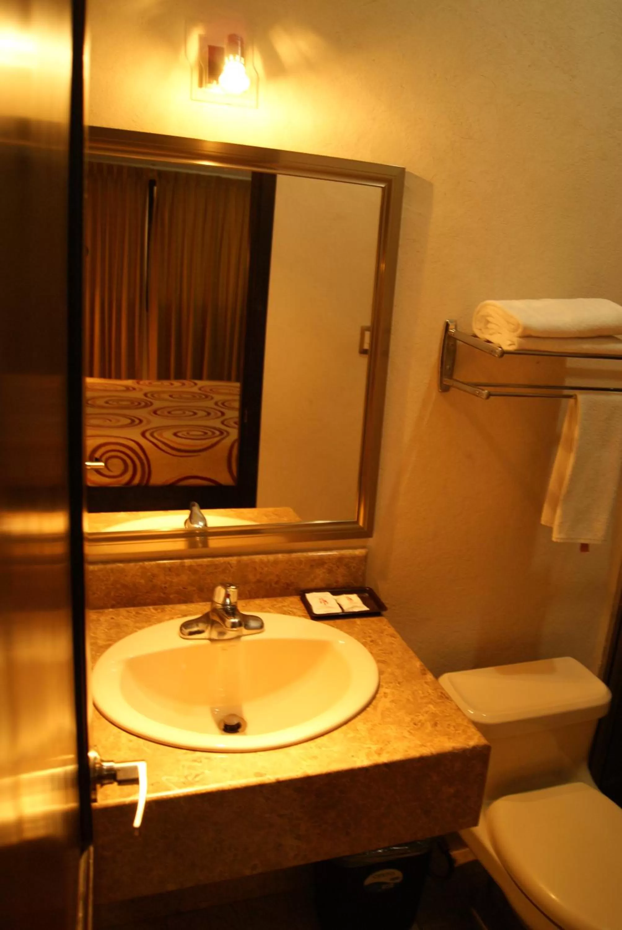 Bathroom in Hotel Madrid