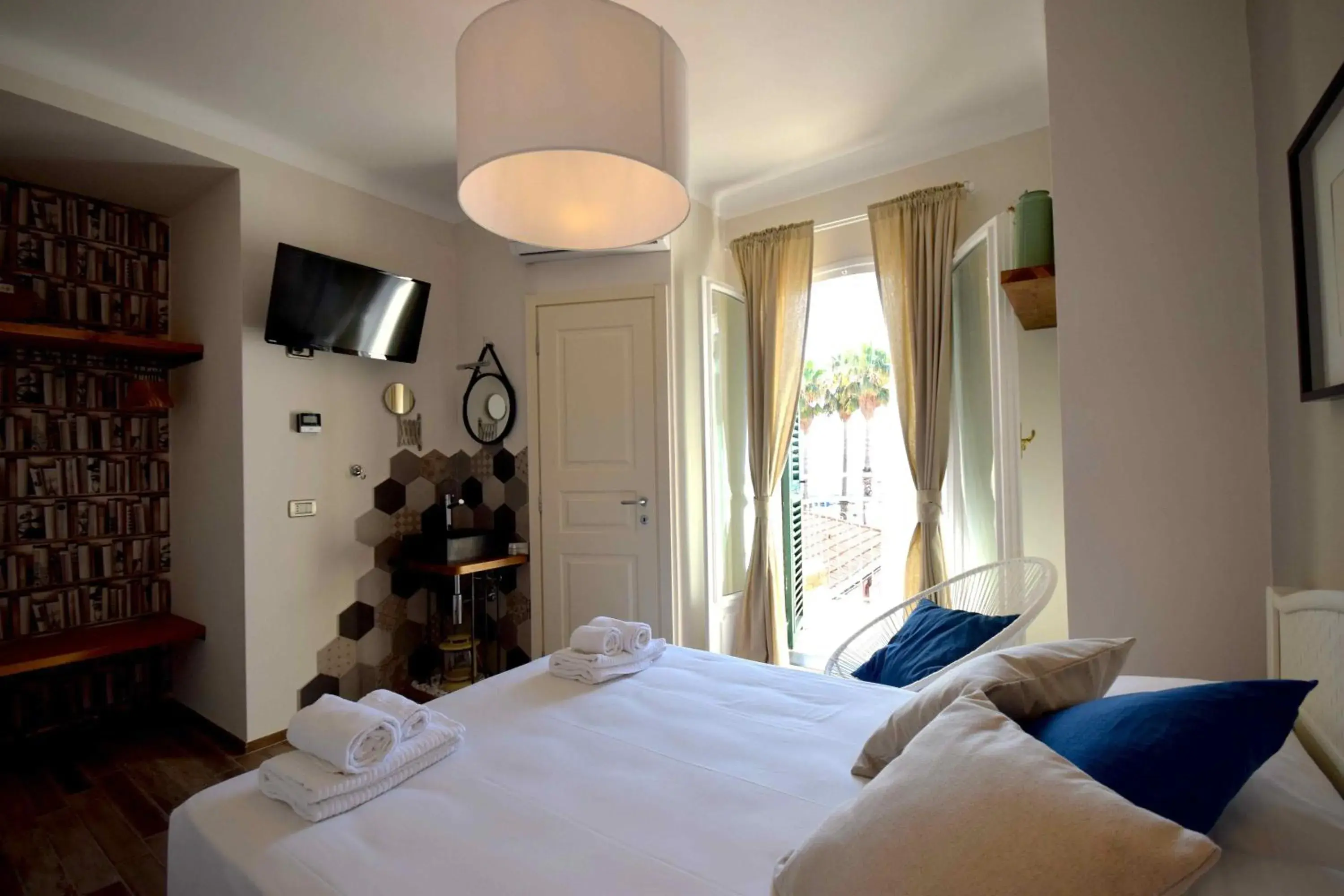 Day, Bed in Locanda Fra Diavolo