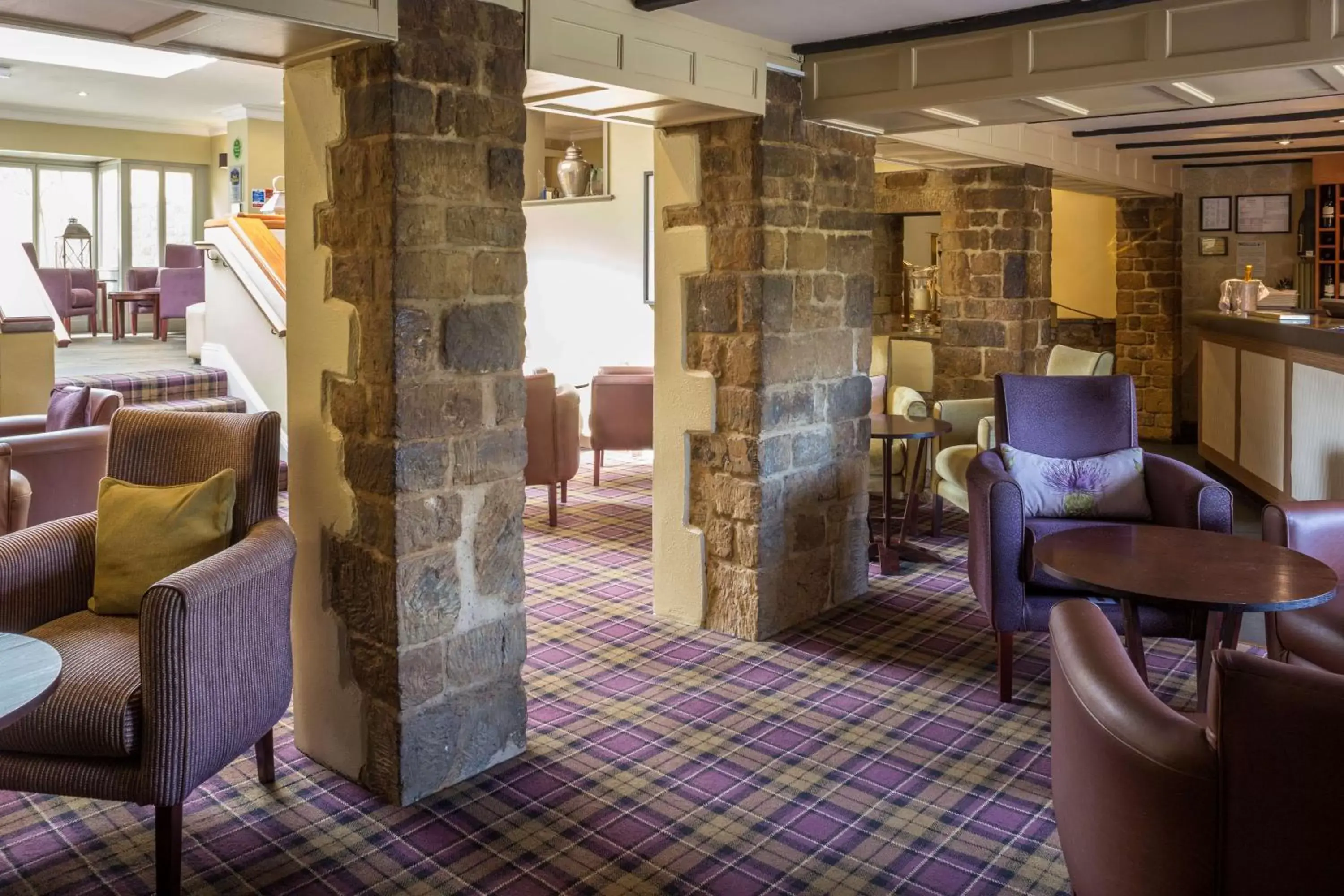 Lounge or bar in Banbury Wroxton House Hotel