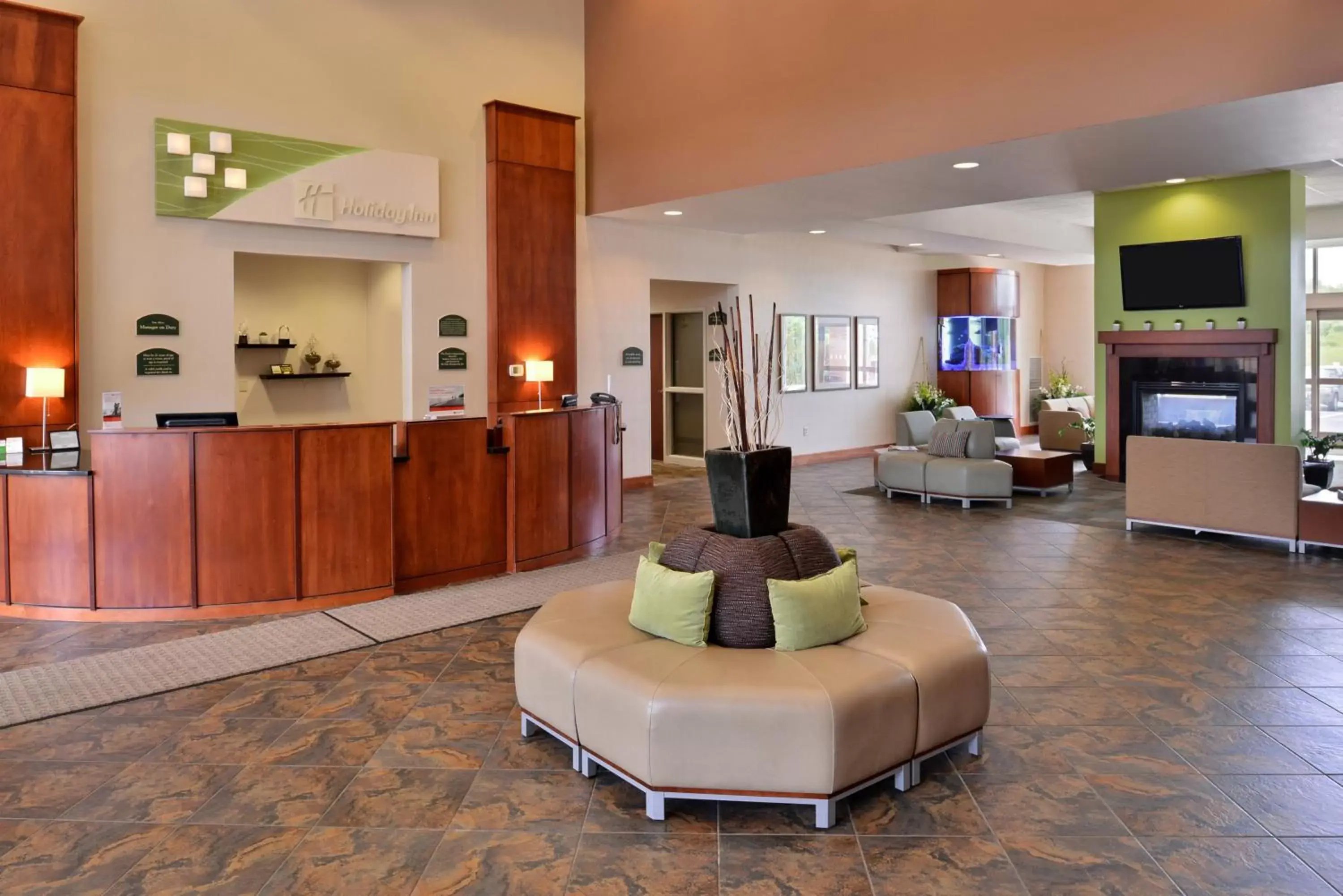 Property building, Lobby/Reception in Holiday Inn Madison at The American Center, an IHG Hotel