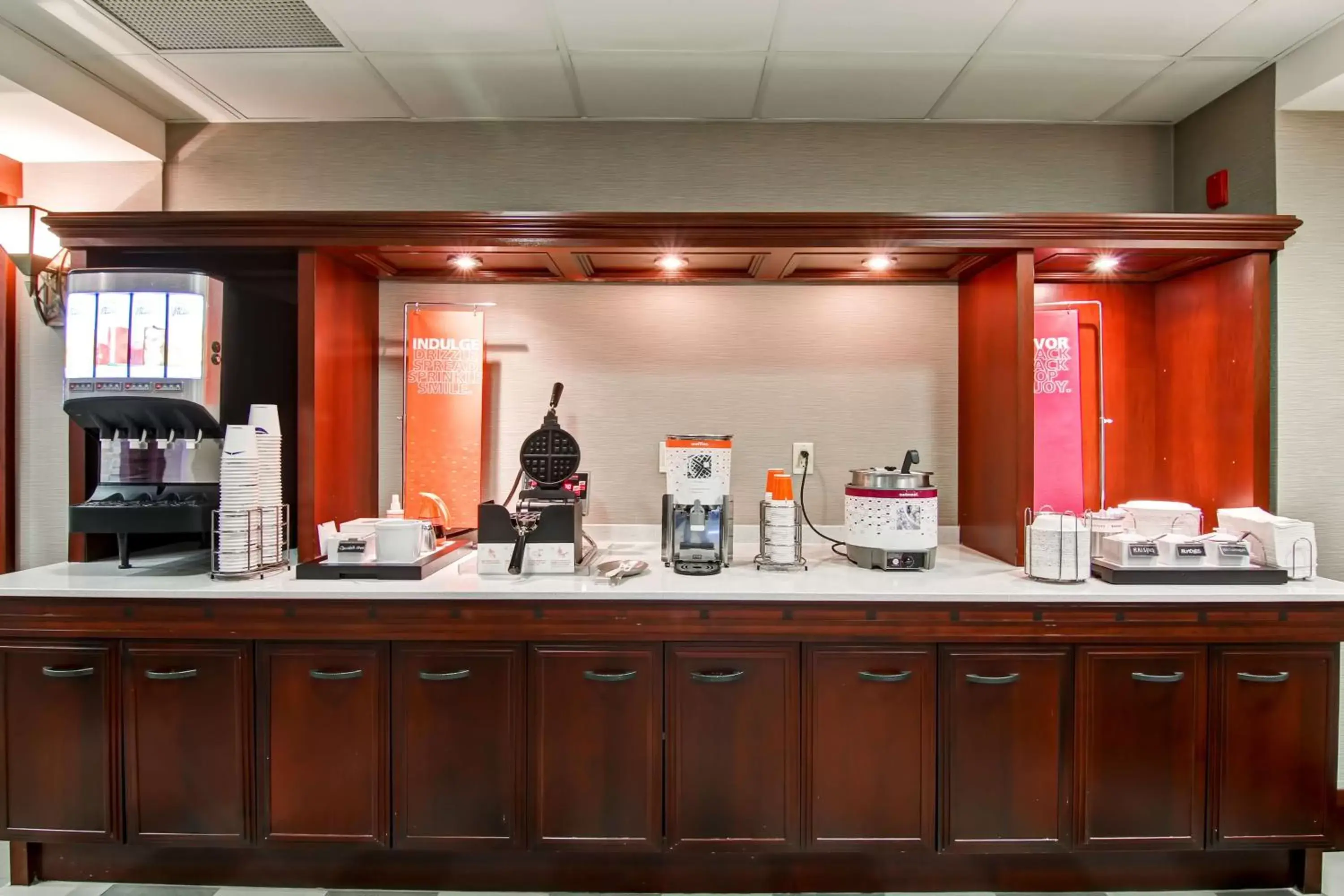 Dining area in Hampton Inn By Hilton & Suites Guelph, Ontario, Canada