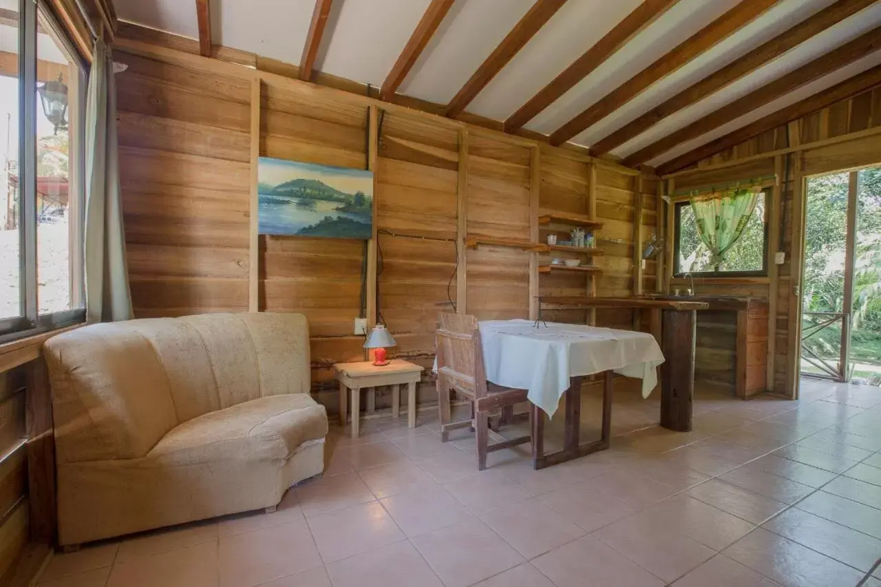 Dining area, Seating Area in Hospedaje La Naciente