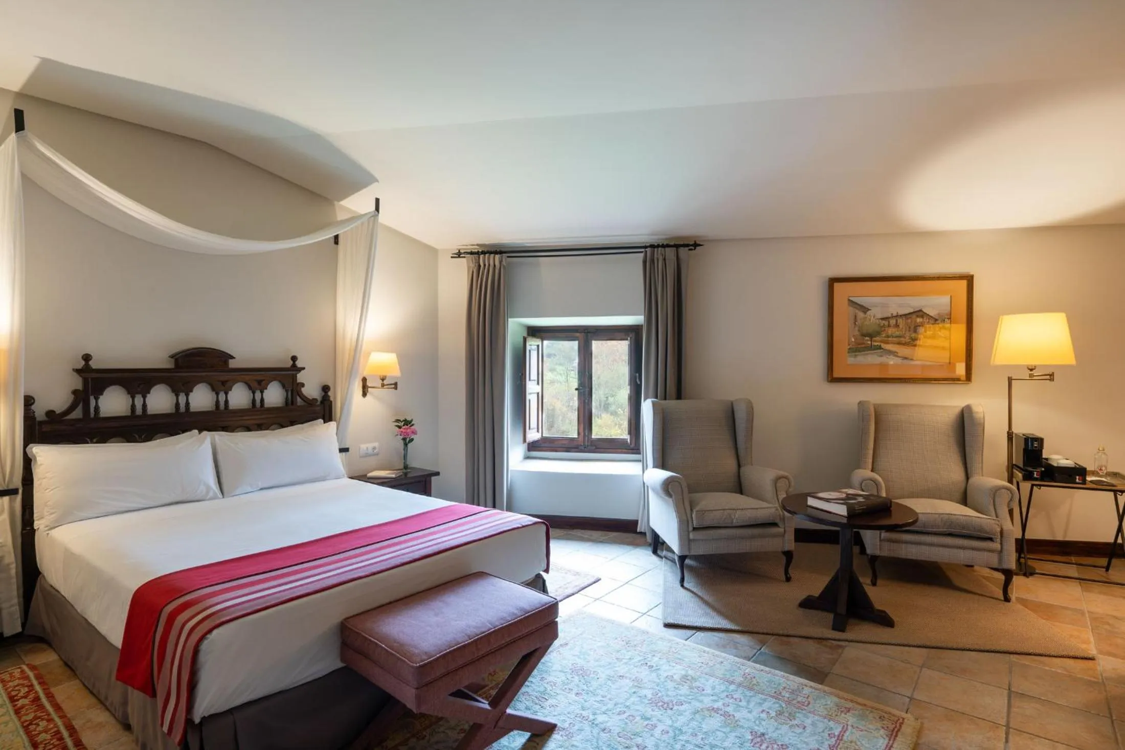 Bed in Parador de Cangas de Onís