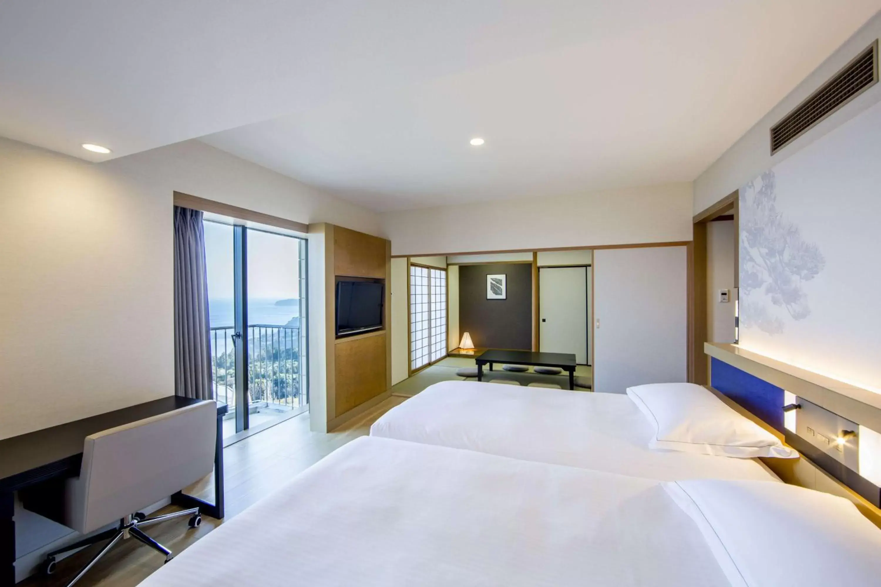 Bedroom, Bed in Hilton Odawara Resort & Spa