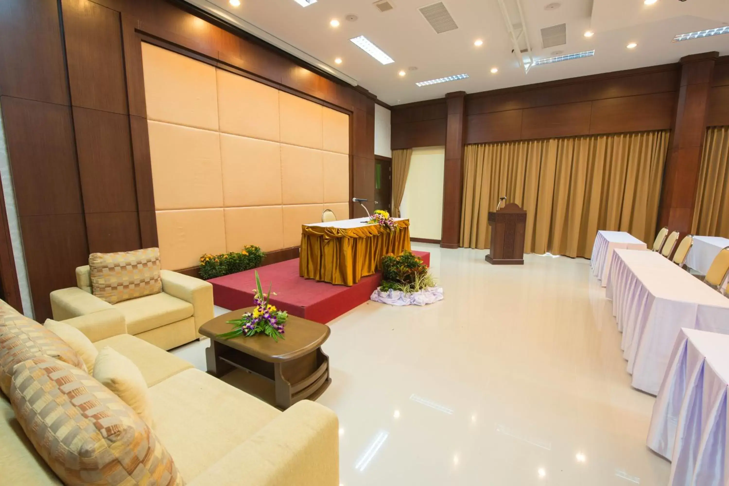 Meeting/conference room, Banquet Facilities in Krabi Front Bay Resort