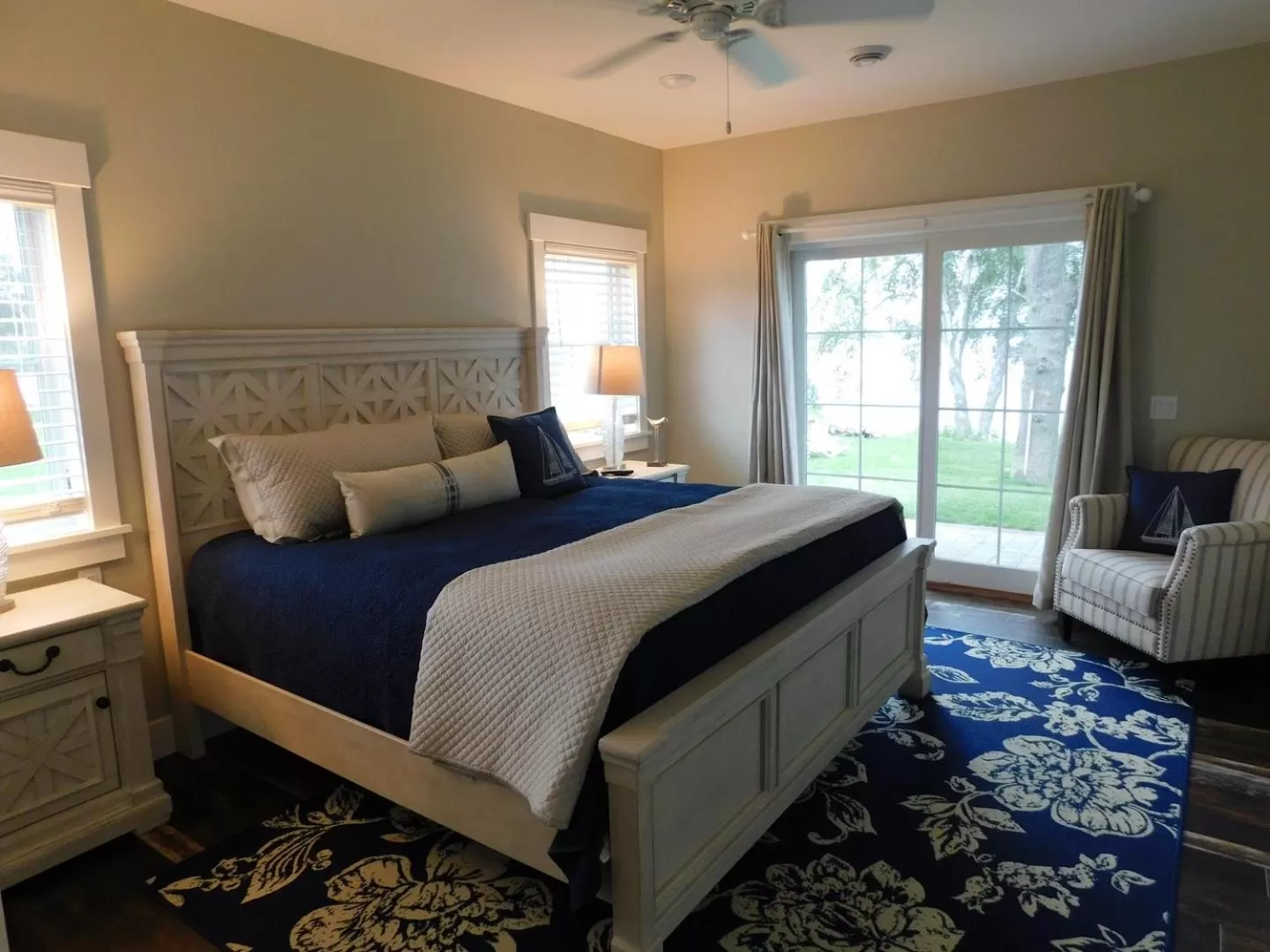 Bed in Quarterdeck Resort