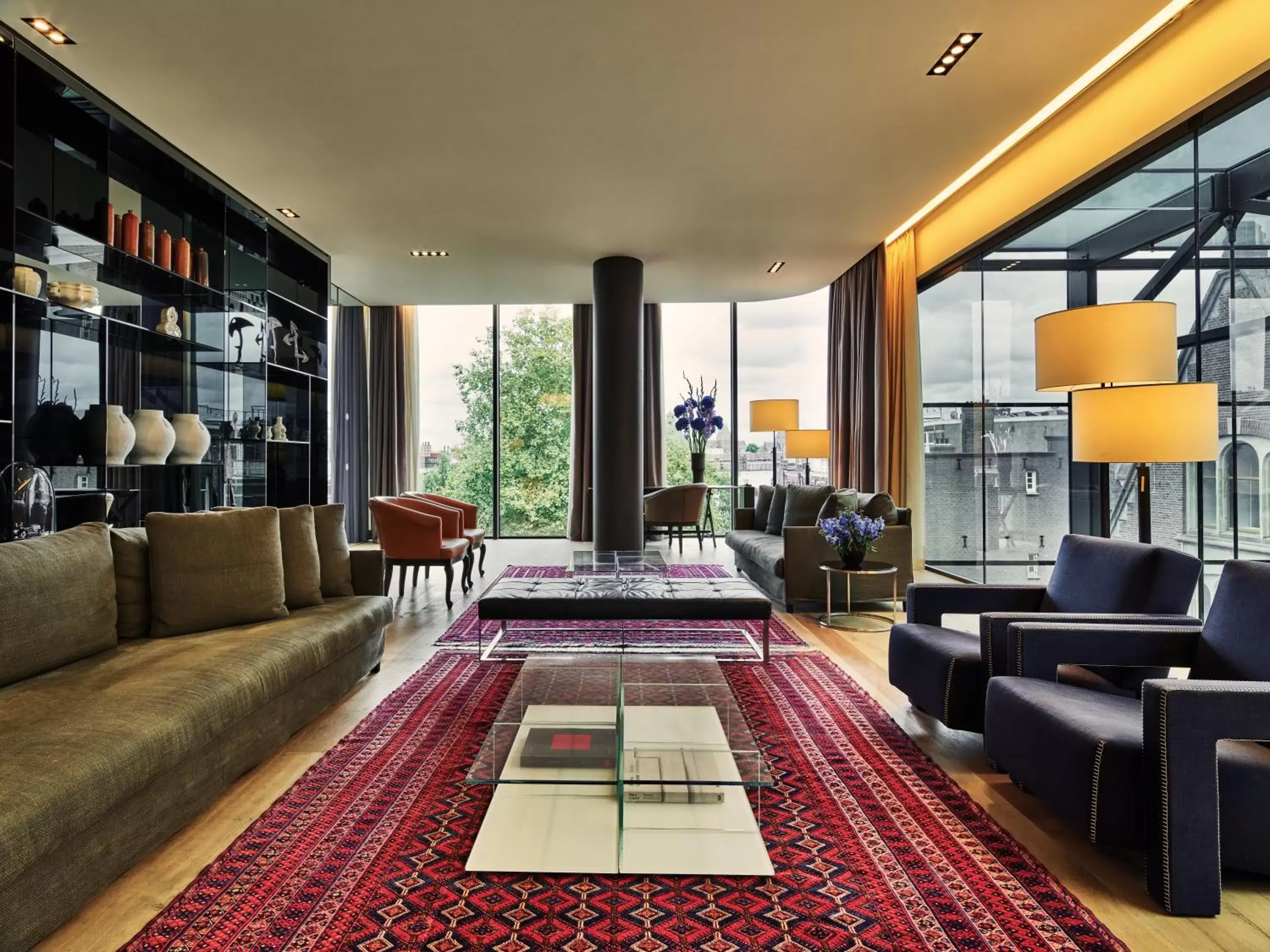 Living room, Lounge/Bar in Conservatorium Hotel