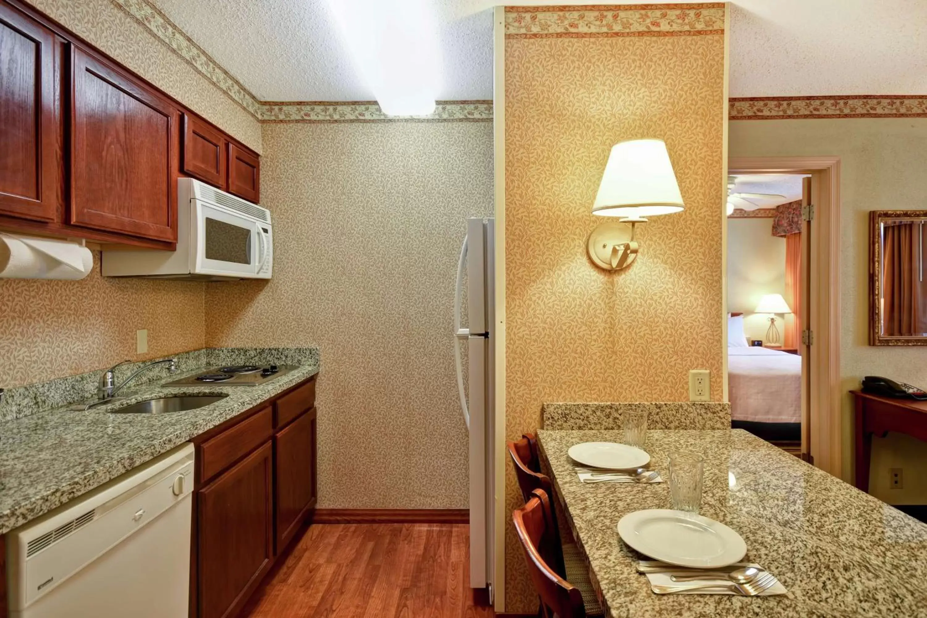 Kitchen or kitchenette, Kitchen/Kitchenette in Homewood Suites by Hilton Chester