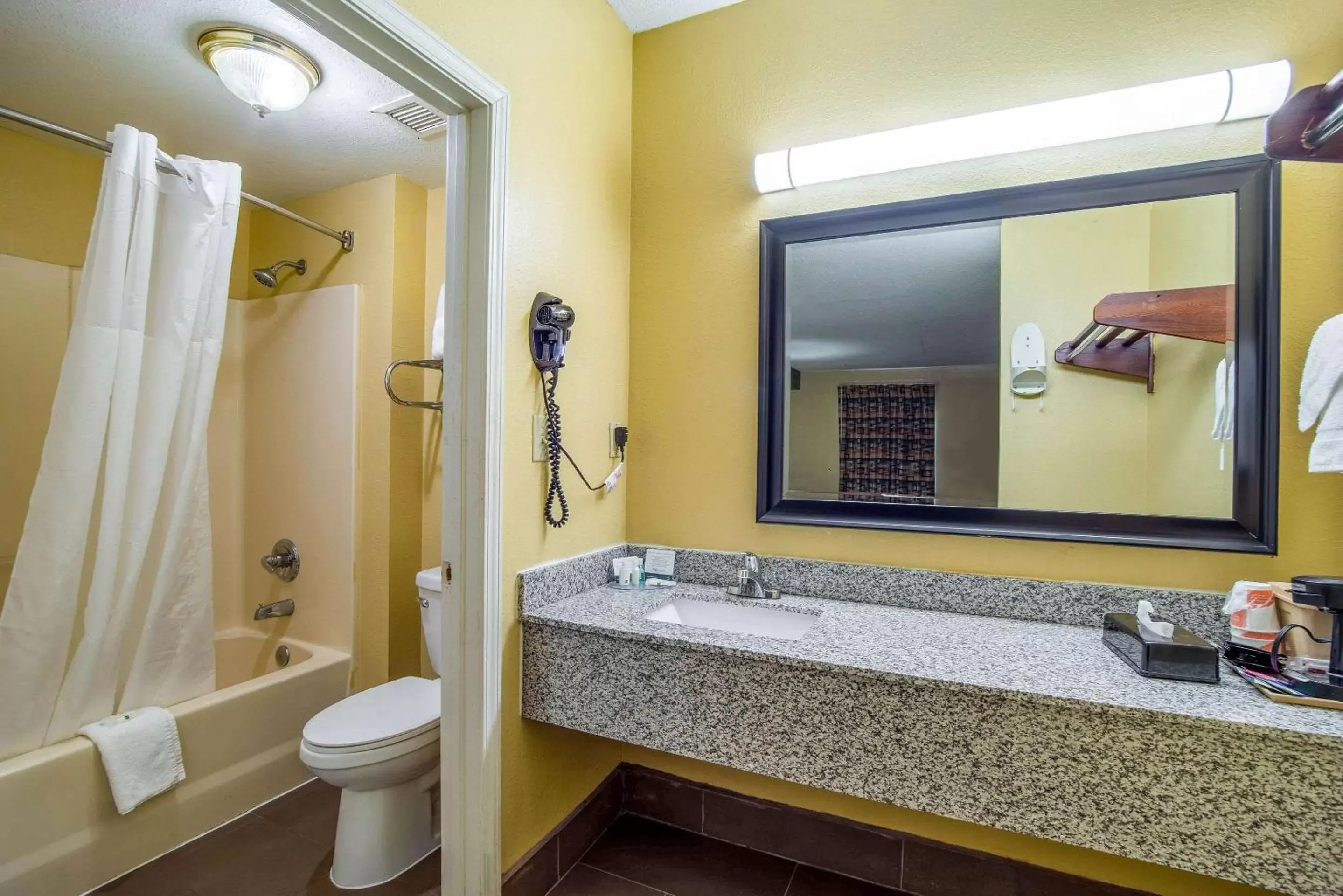 Photo of the whole room, Bathroom in Quality Inn West Columbia - Cayce