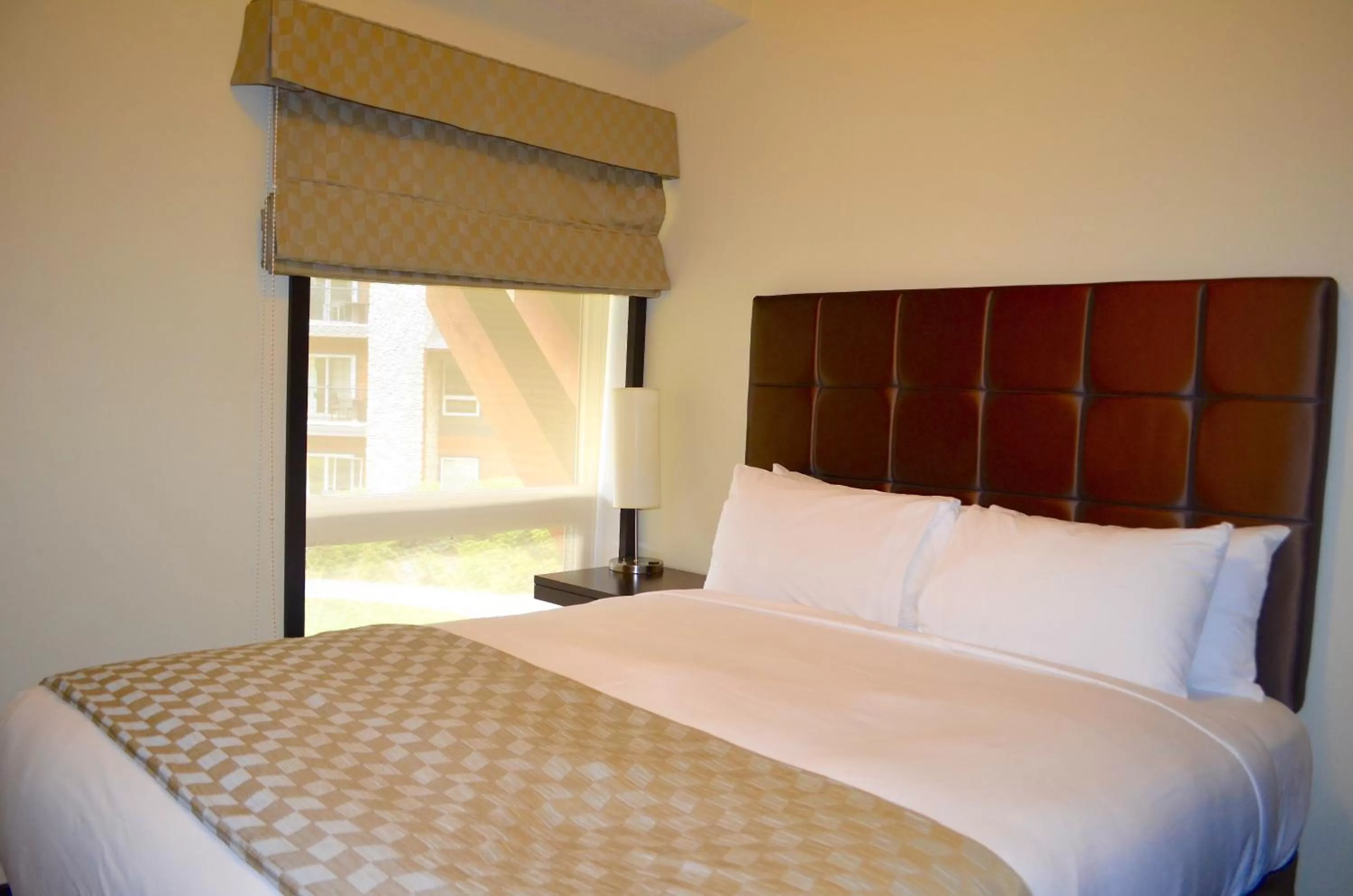 Bed in Paradise Resort Club and Spa