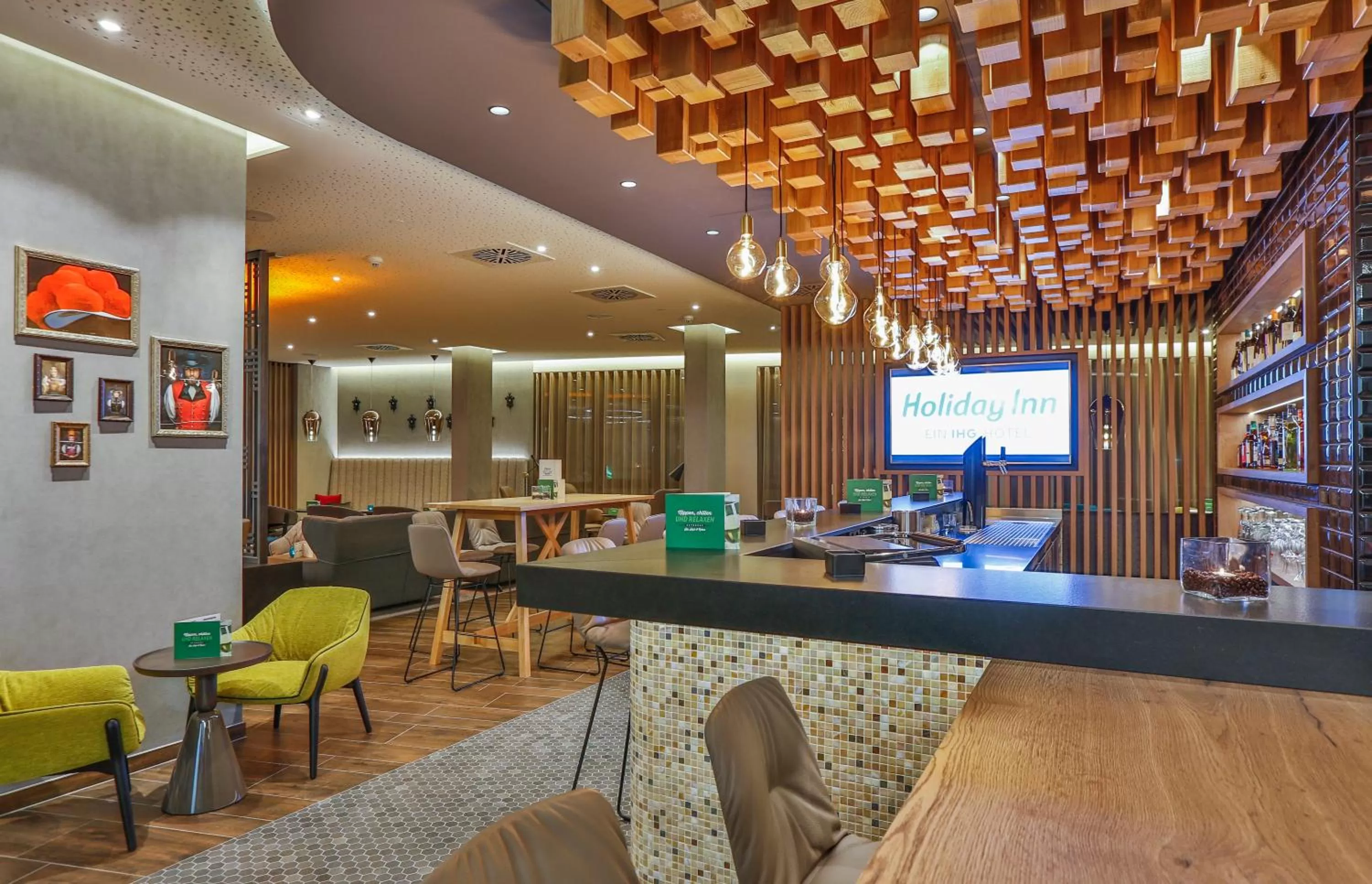 Lounge or bar in Holiday Inn - Villingen - Schwenningen by IHG