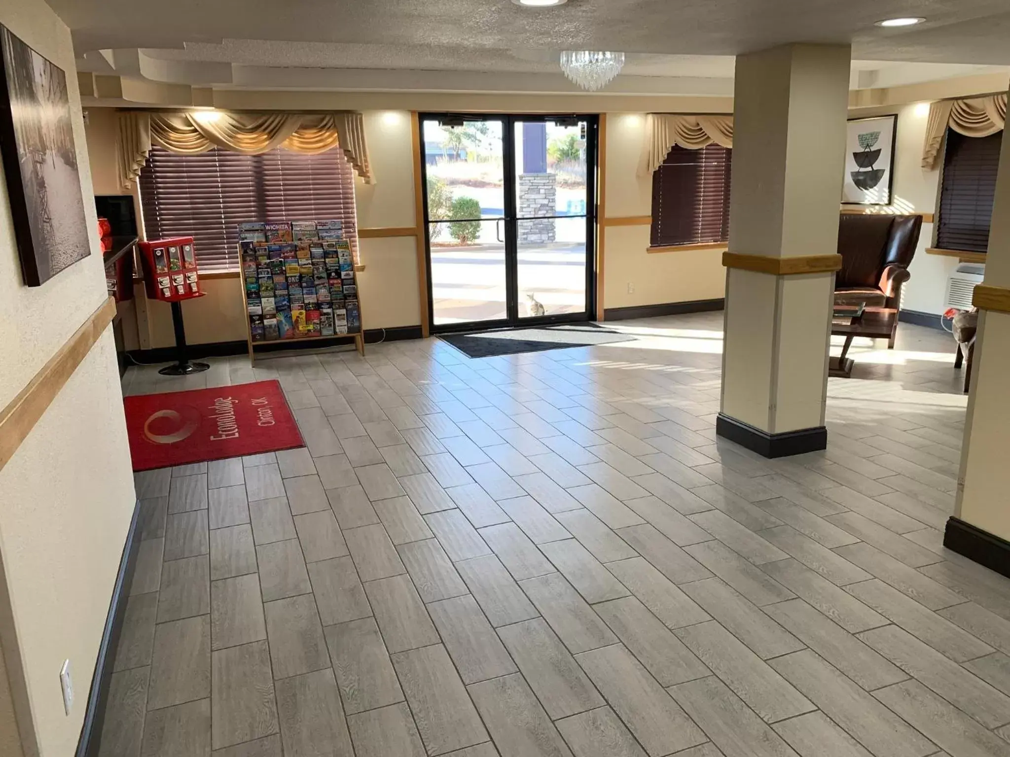 Lobby/Reception in Econo Lodge Inn & Suites Clinton