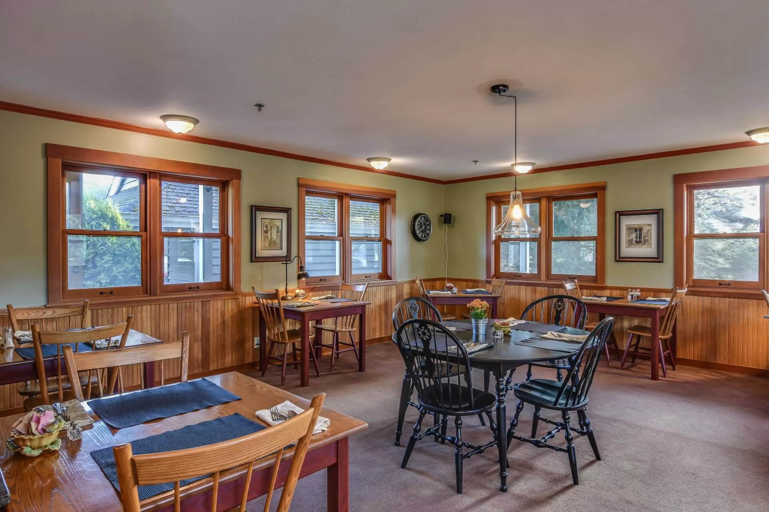 American breakfast in Wild Iris Inn