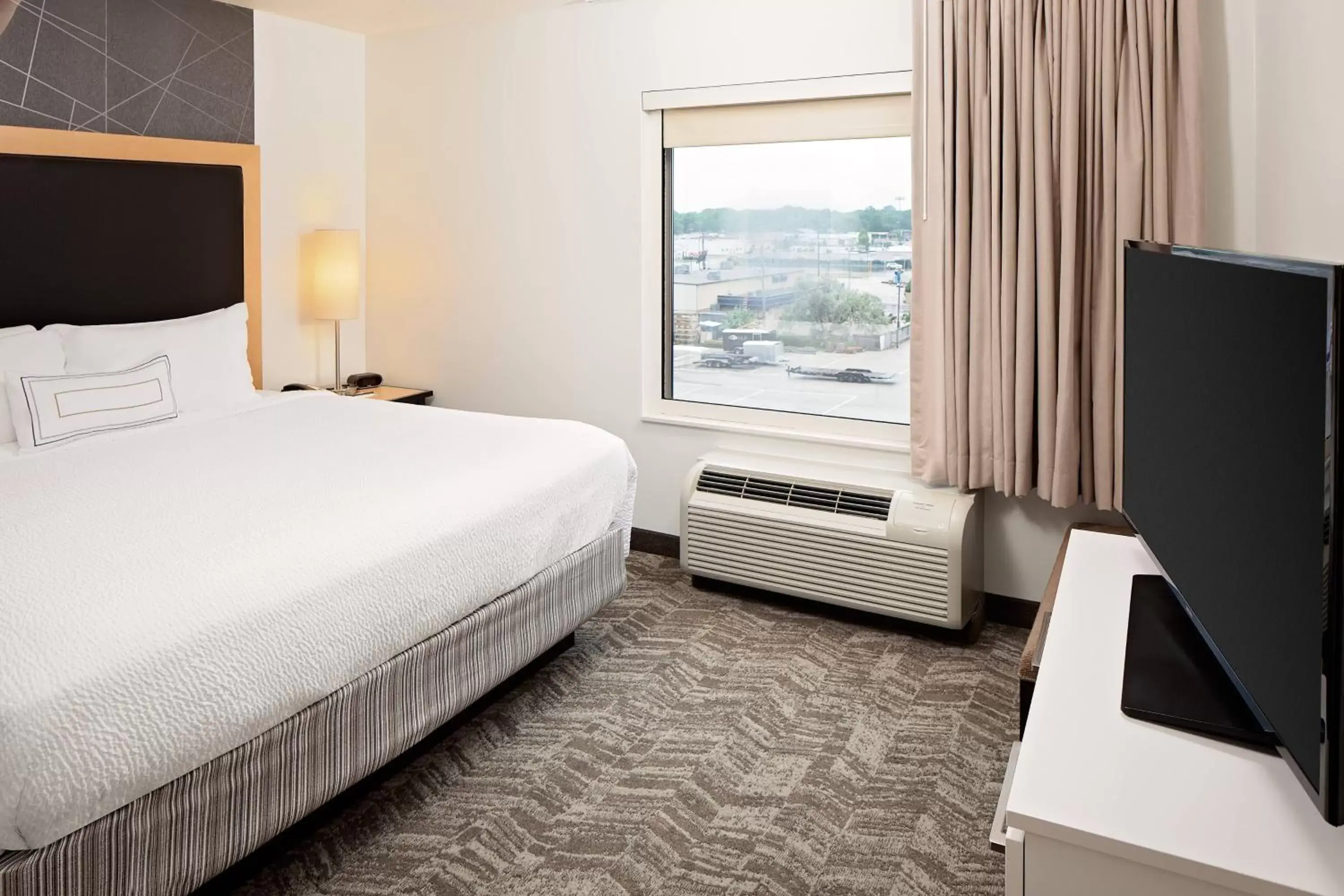 Bedroom, Bed in SpringHill Suites Green Bay