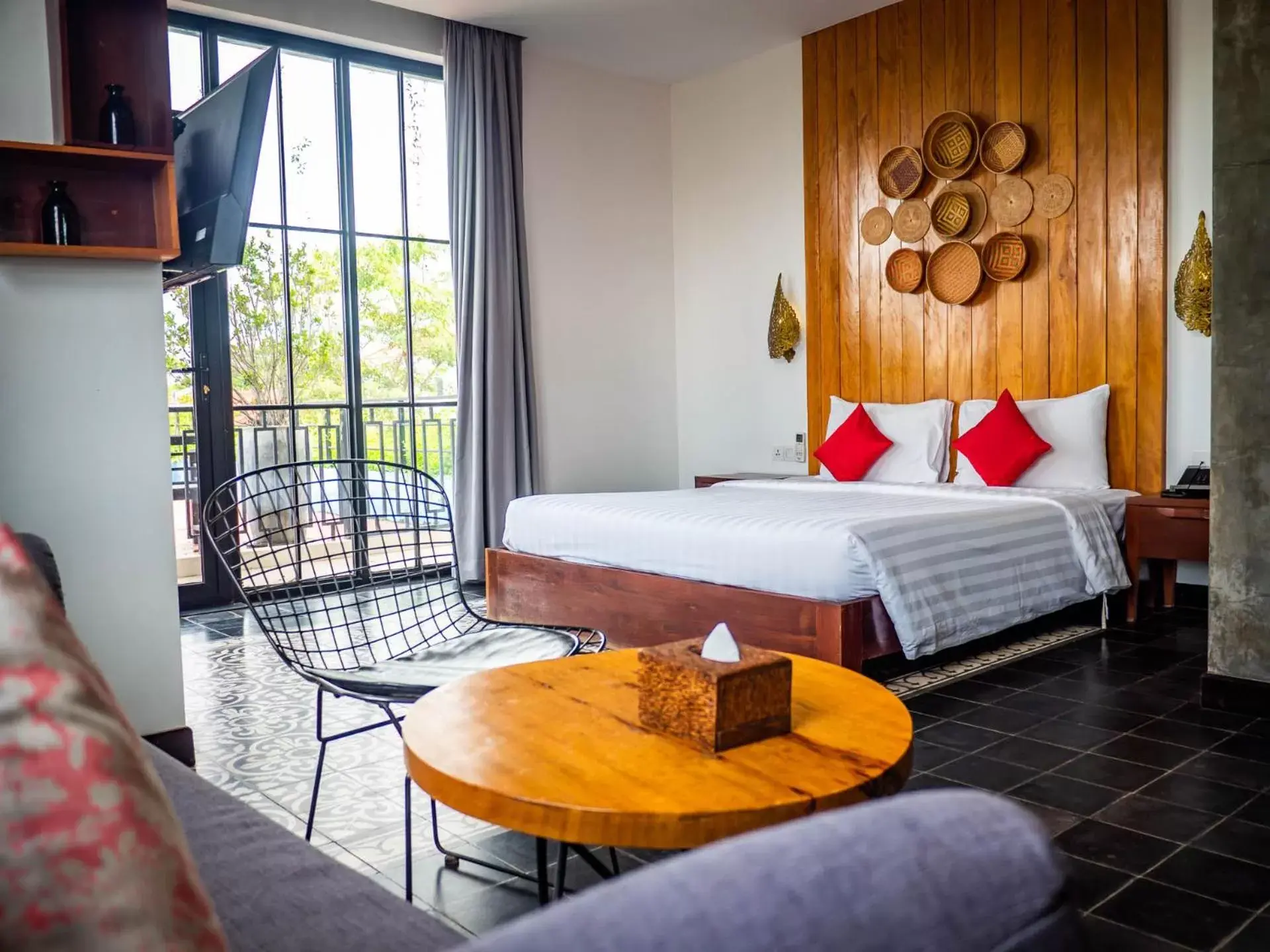 Photo of the whole room, Bed in Vihara Angkor