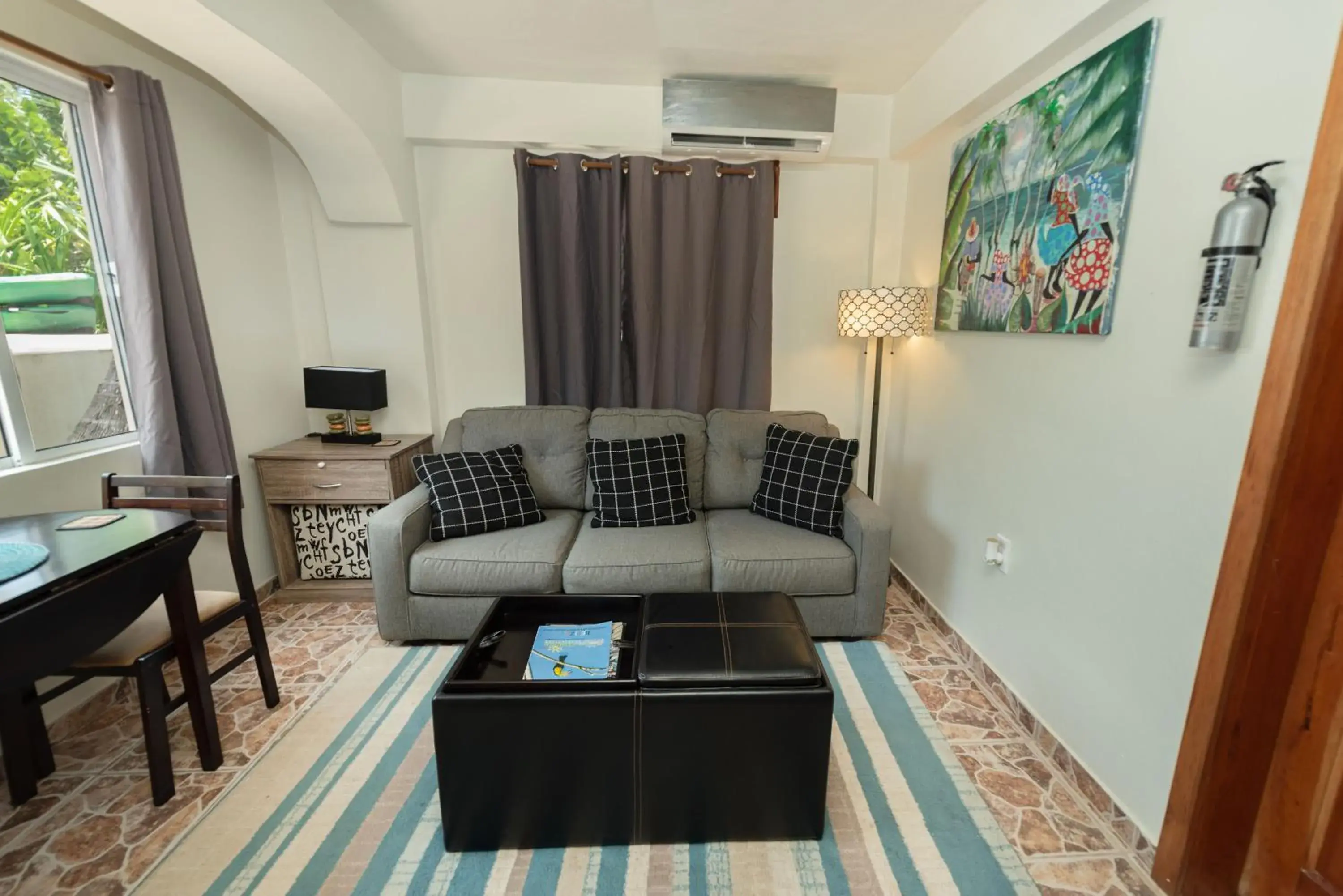 Living room, Seating Area in Bella Vista Resort Belize
