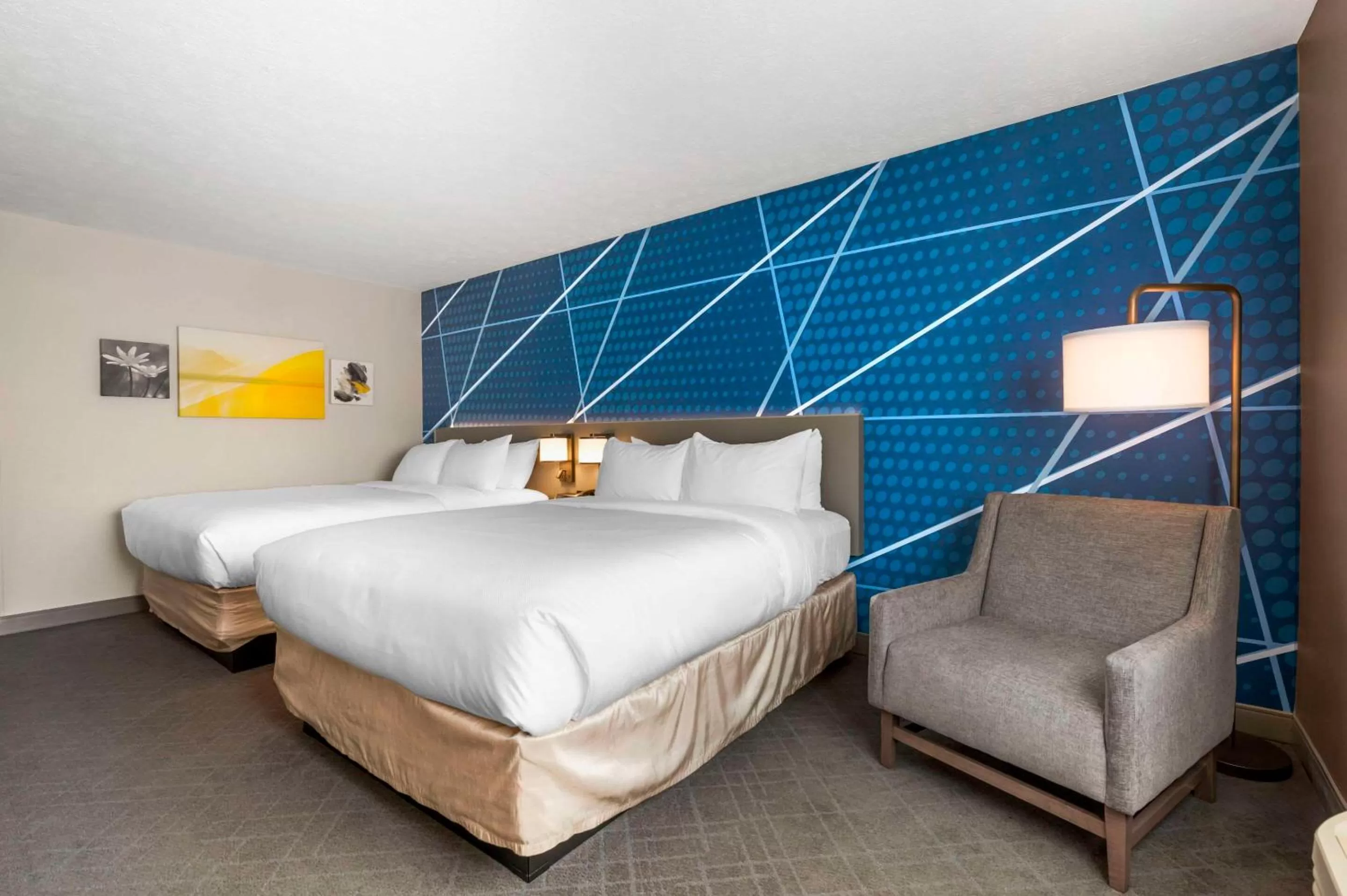 Bed in Comfort Inn Edinburgh - Columbus