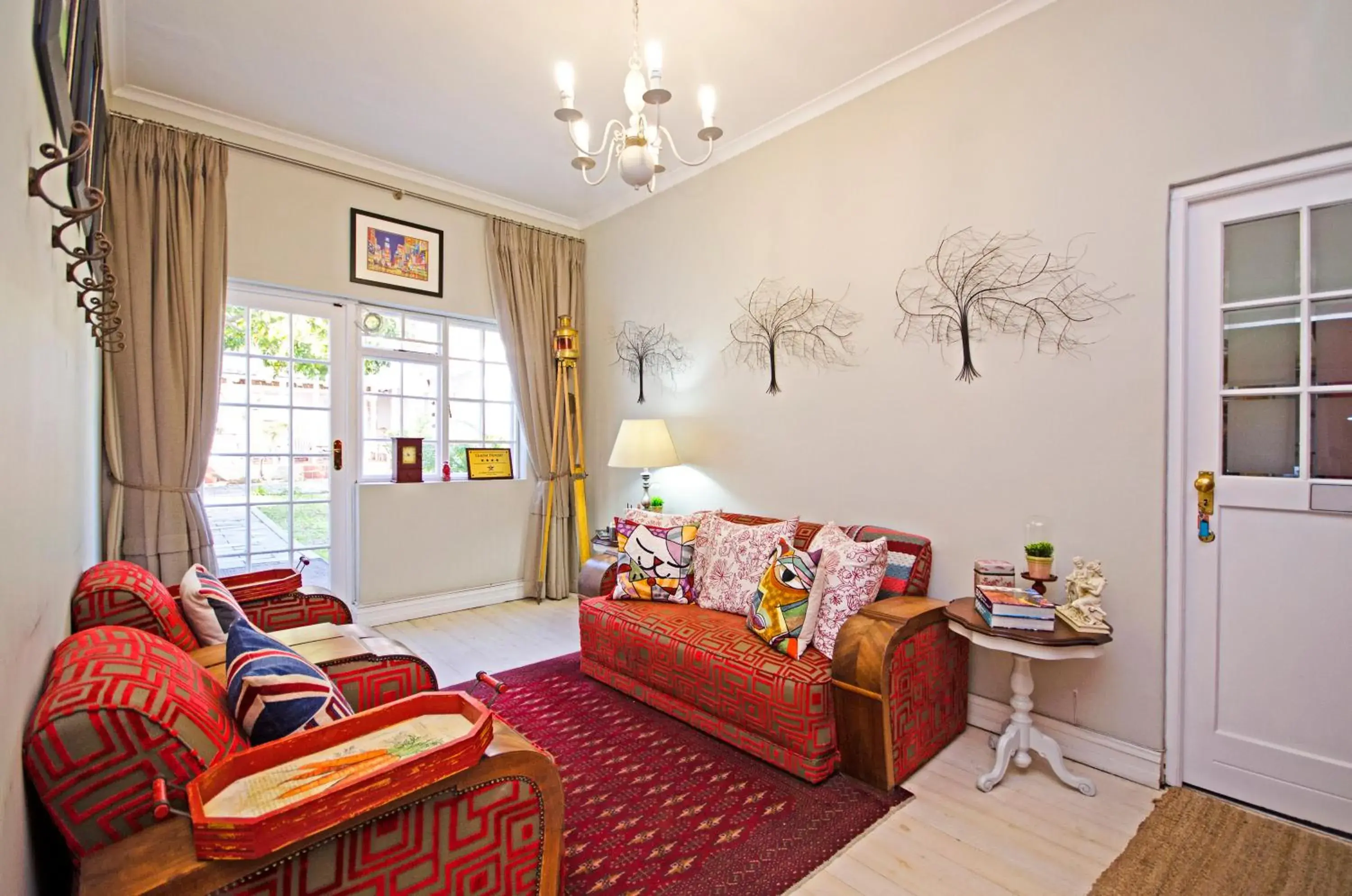 Living room, Seating Area in Lodge on Main Guest House and Conference Centre