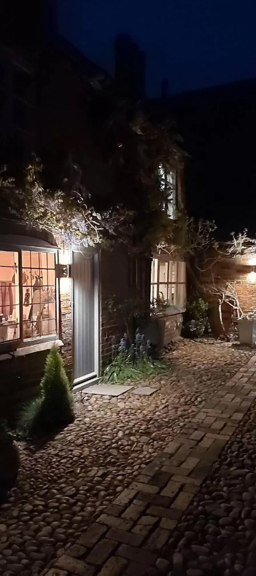 Property building in B&Bat no3