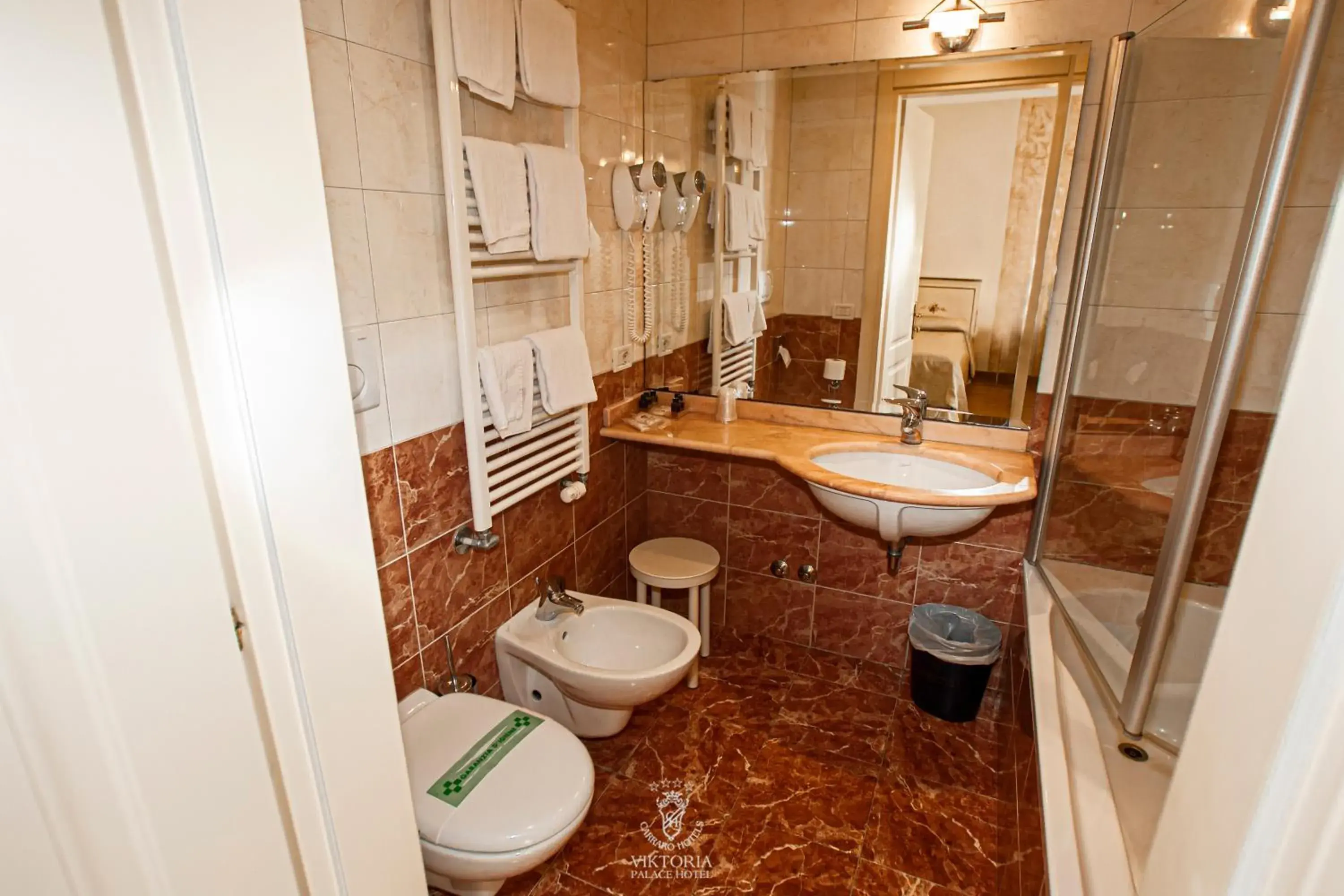 Bathroom in Viktoria Palace Hotel