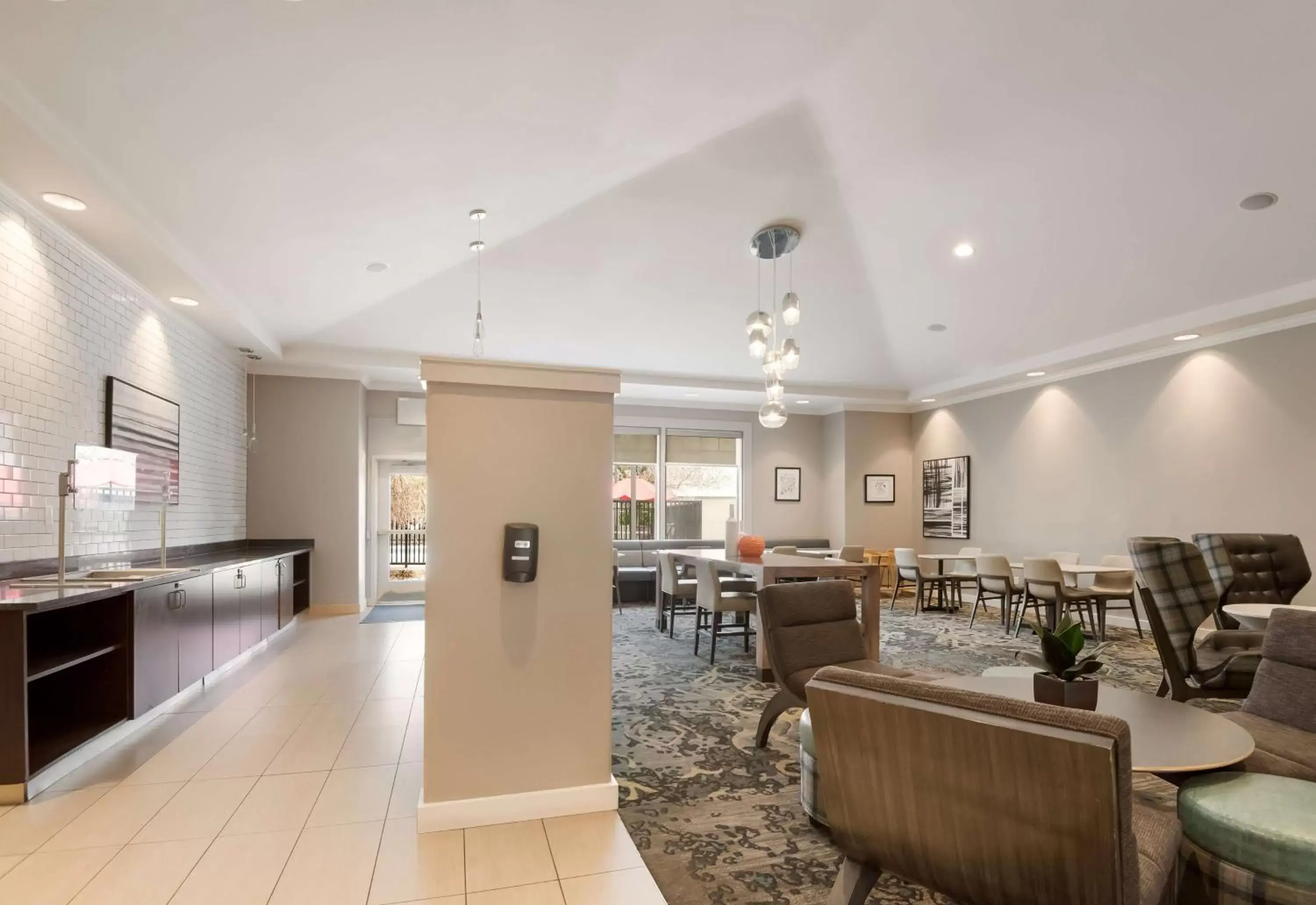 Lobby or reception in Sonesta ES Suites Reno Lobby or reception in Sonesta ES Suites Reno