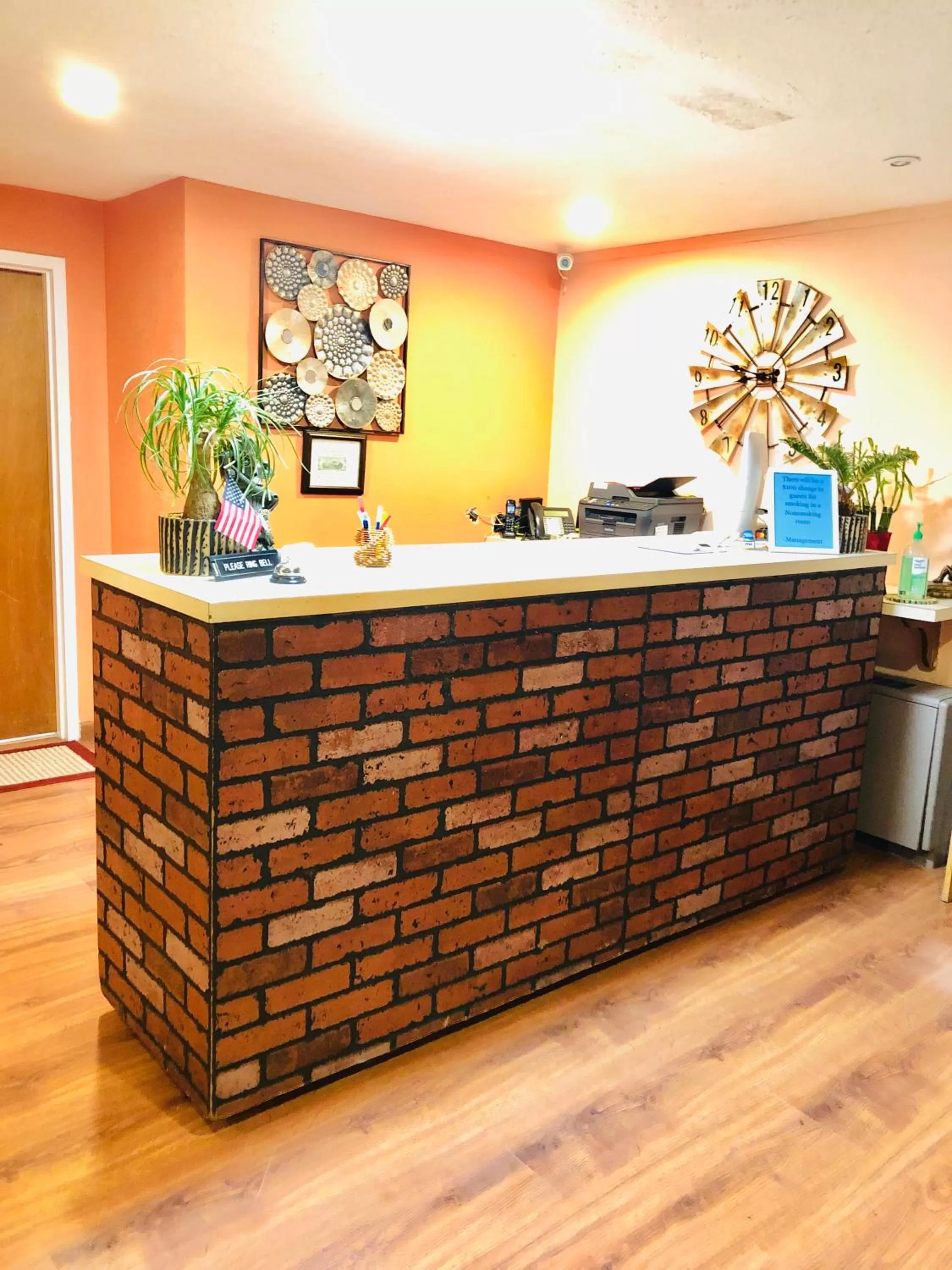 Annie Oakley Motel Oakley