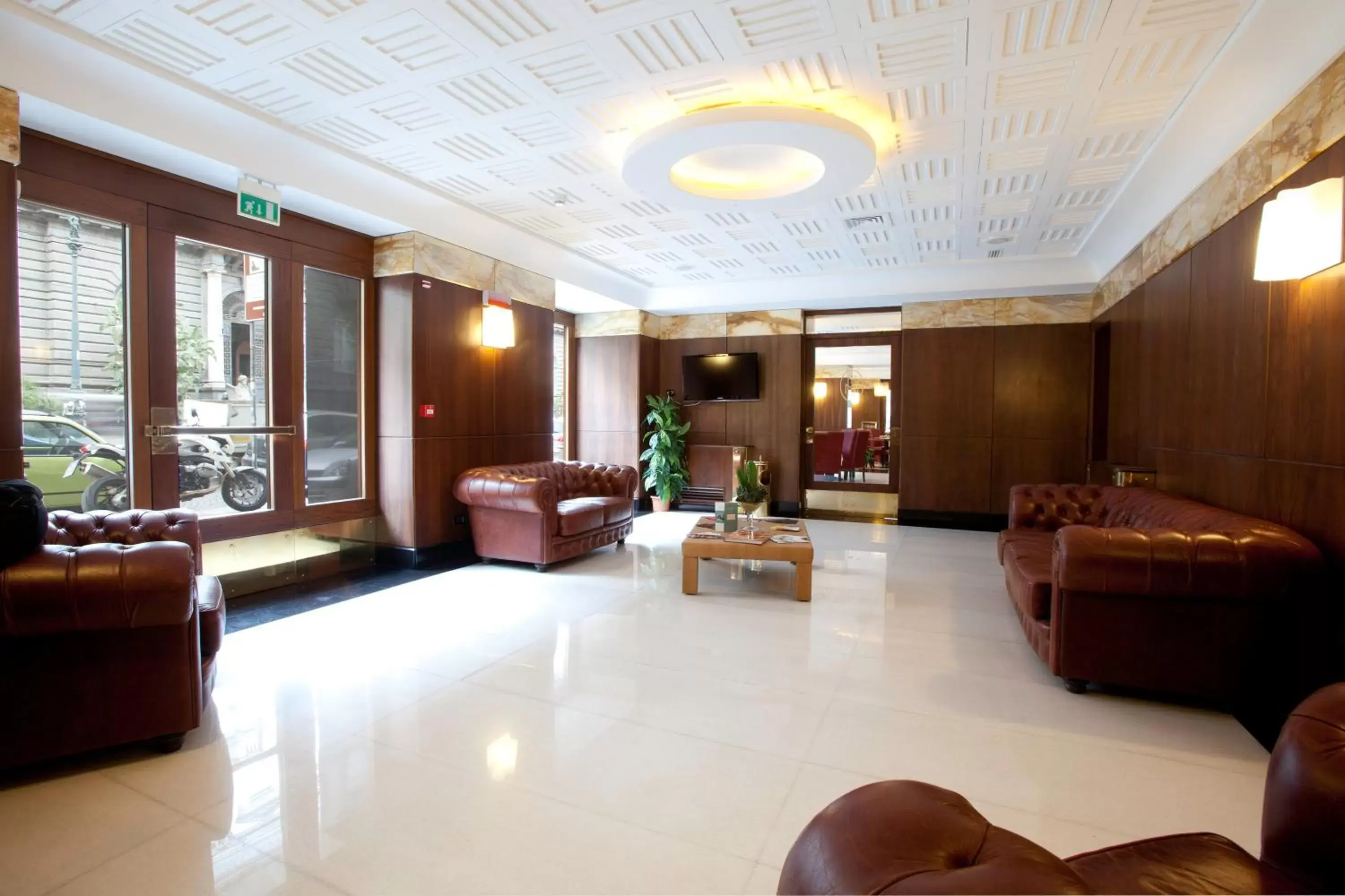 Lobby or reception, Lounge/Bar in Hotel Naples