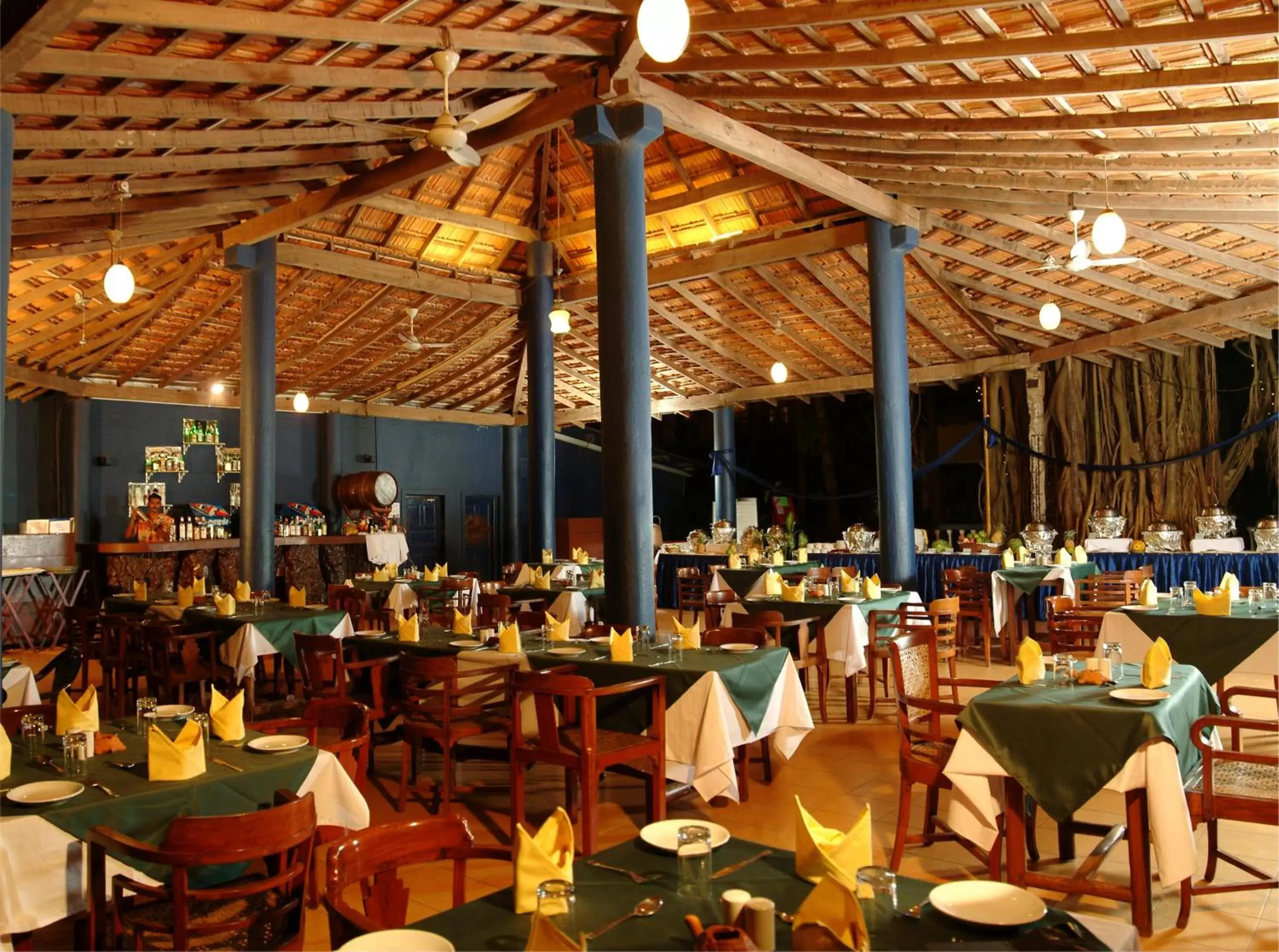 Restaurant/Places to Eat in Bambolim Beach Resort