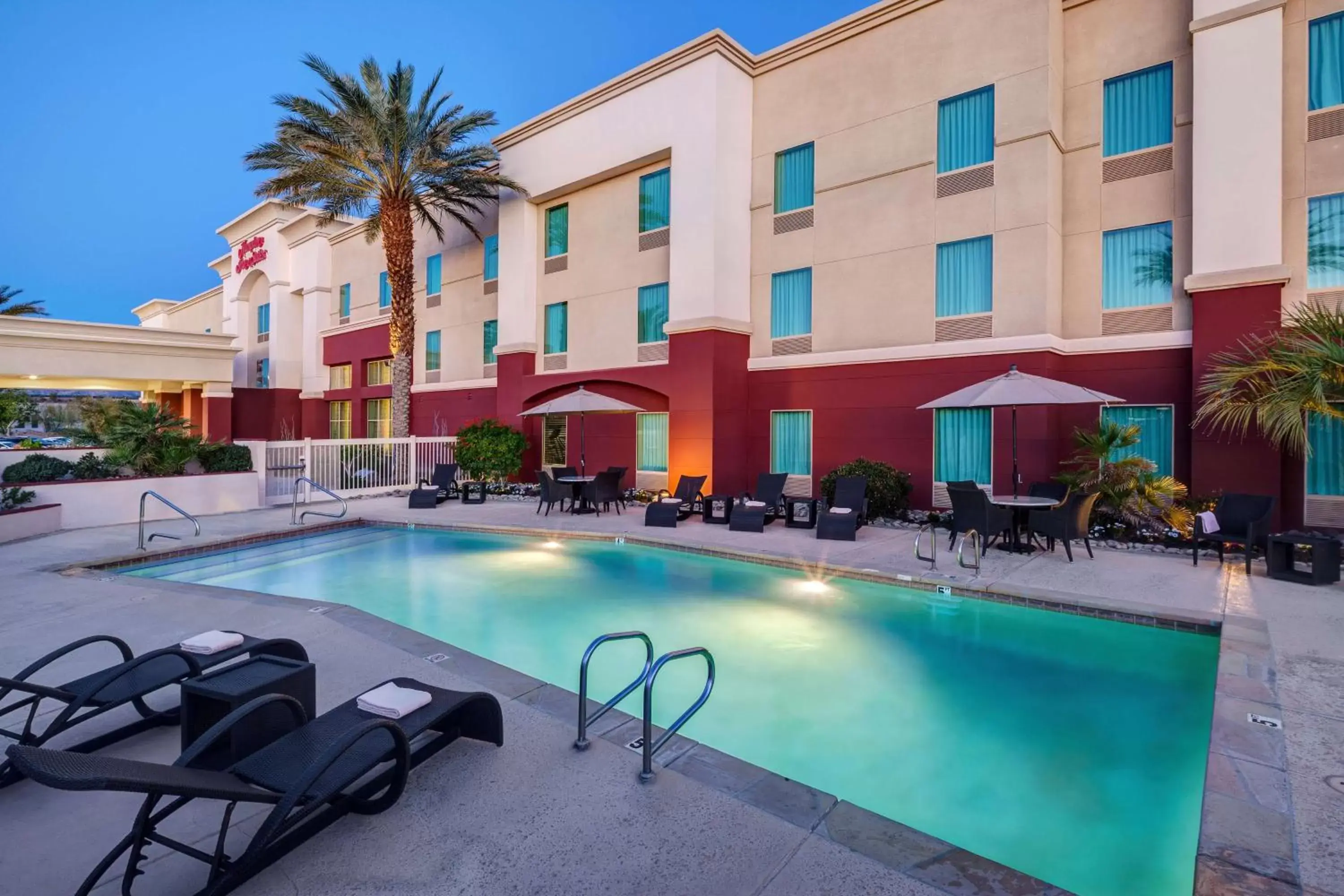 Pool view, Property Building in Hampton Inn & Suites Palm Desert