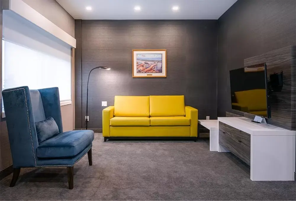 Living room, Seating Area in Quality Inn & Suites Mont-Joli