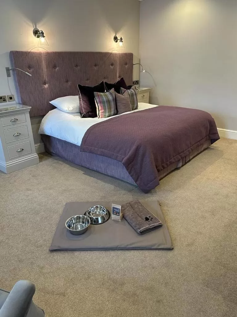 Bedroom, Bed in Bear Crickhowell