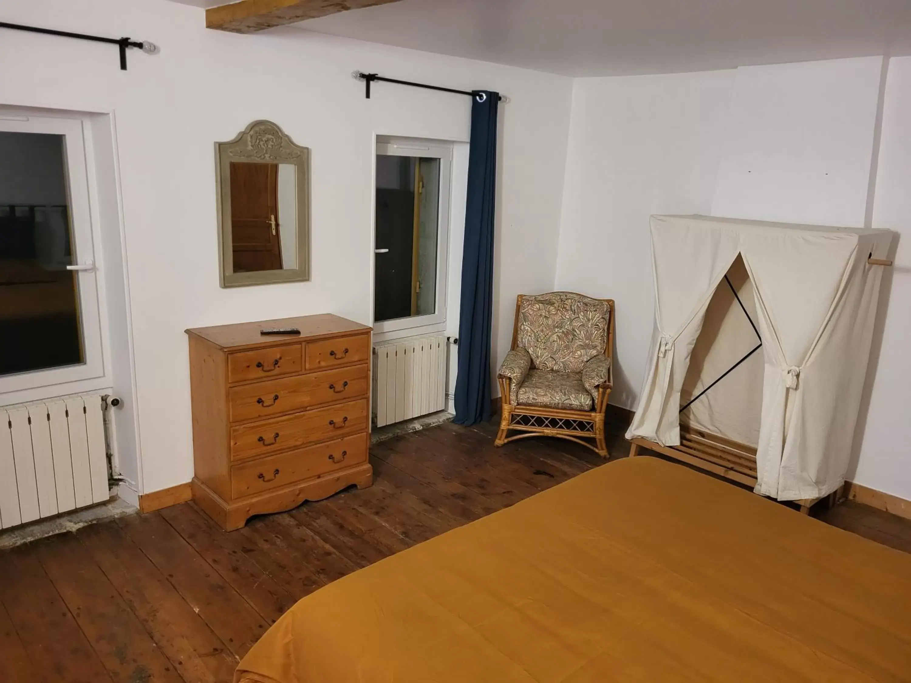 Bedroom, Bed in Domaine de La Sarrotte