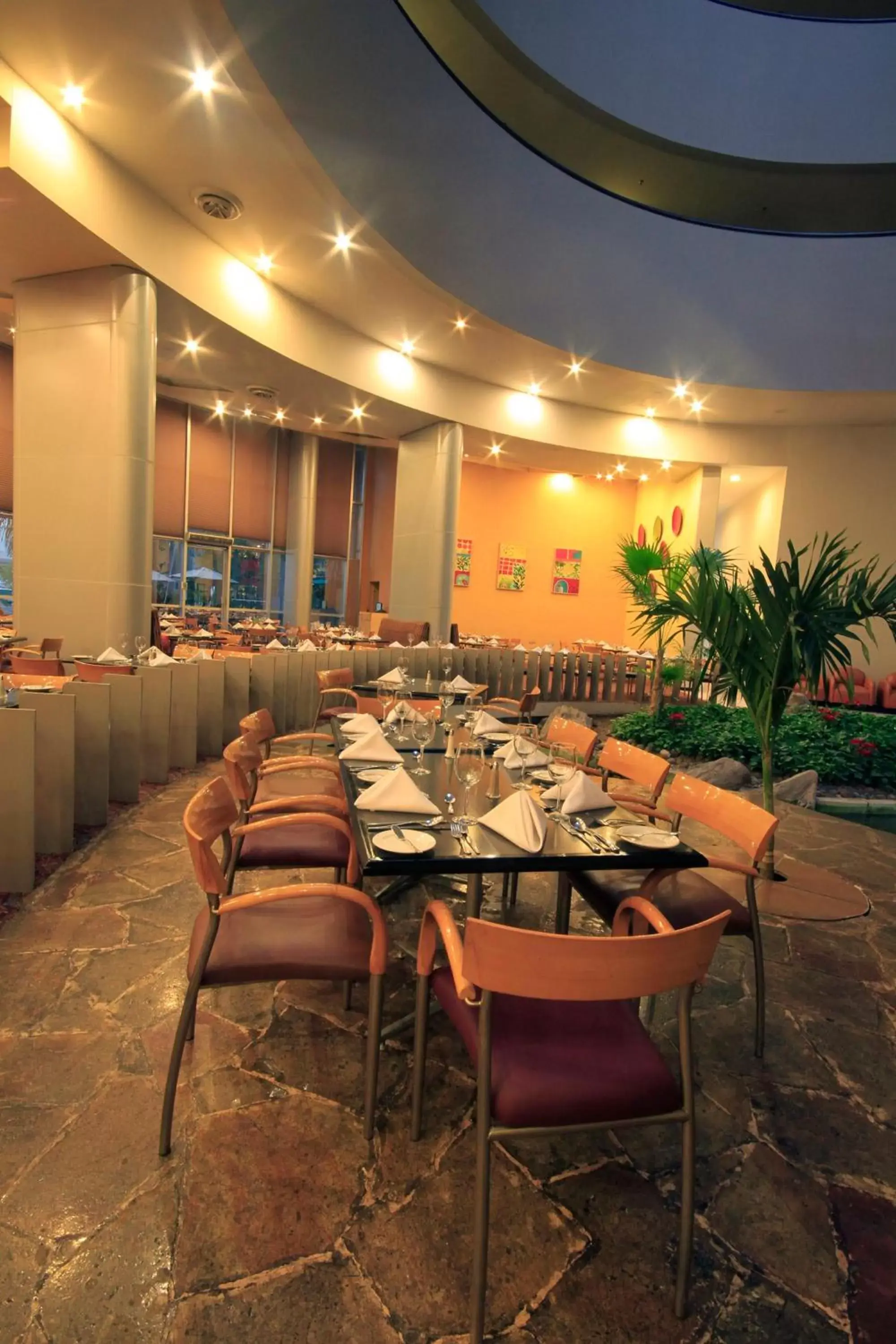 Restaurant/Places to Eat in Holiday Inn Monterrey-Parque Fundidora, an IHG Hotel