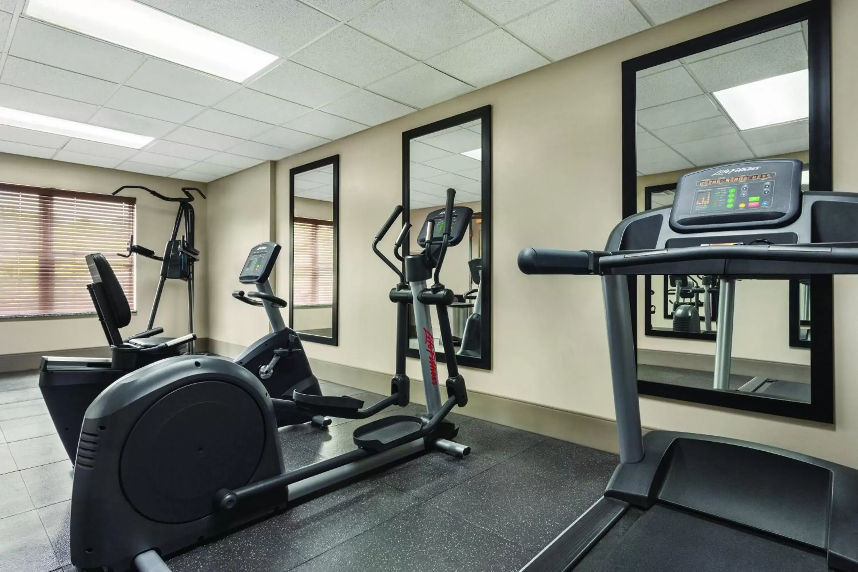 Fitness centre/facilities, Fitness Center/Facilities in Country Inn & Suites by Radisson, Nashville Airport East, TN