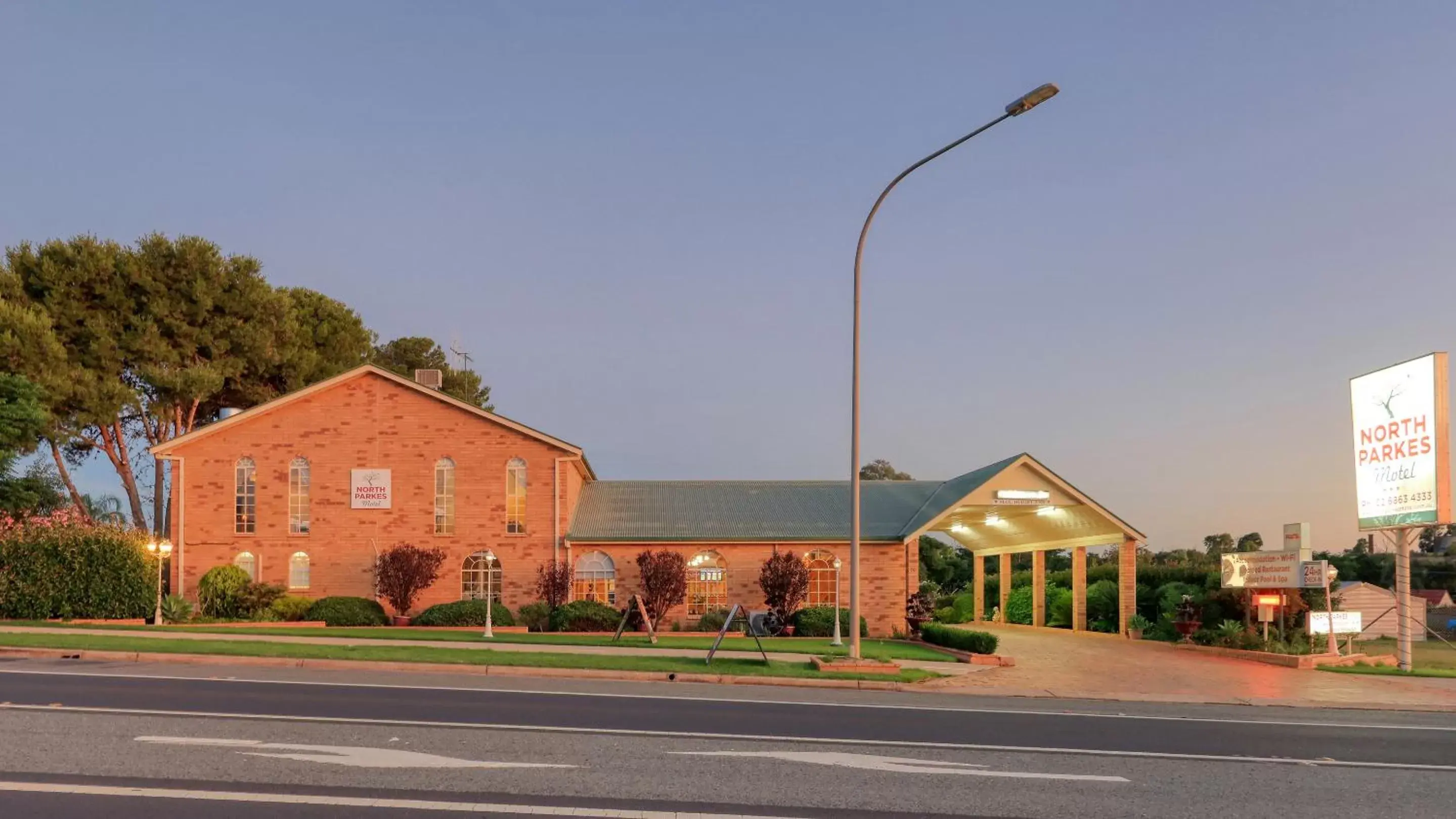 Property Building in North Parkes Motel