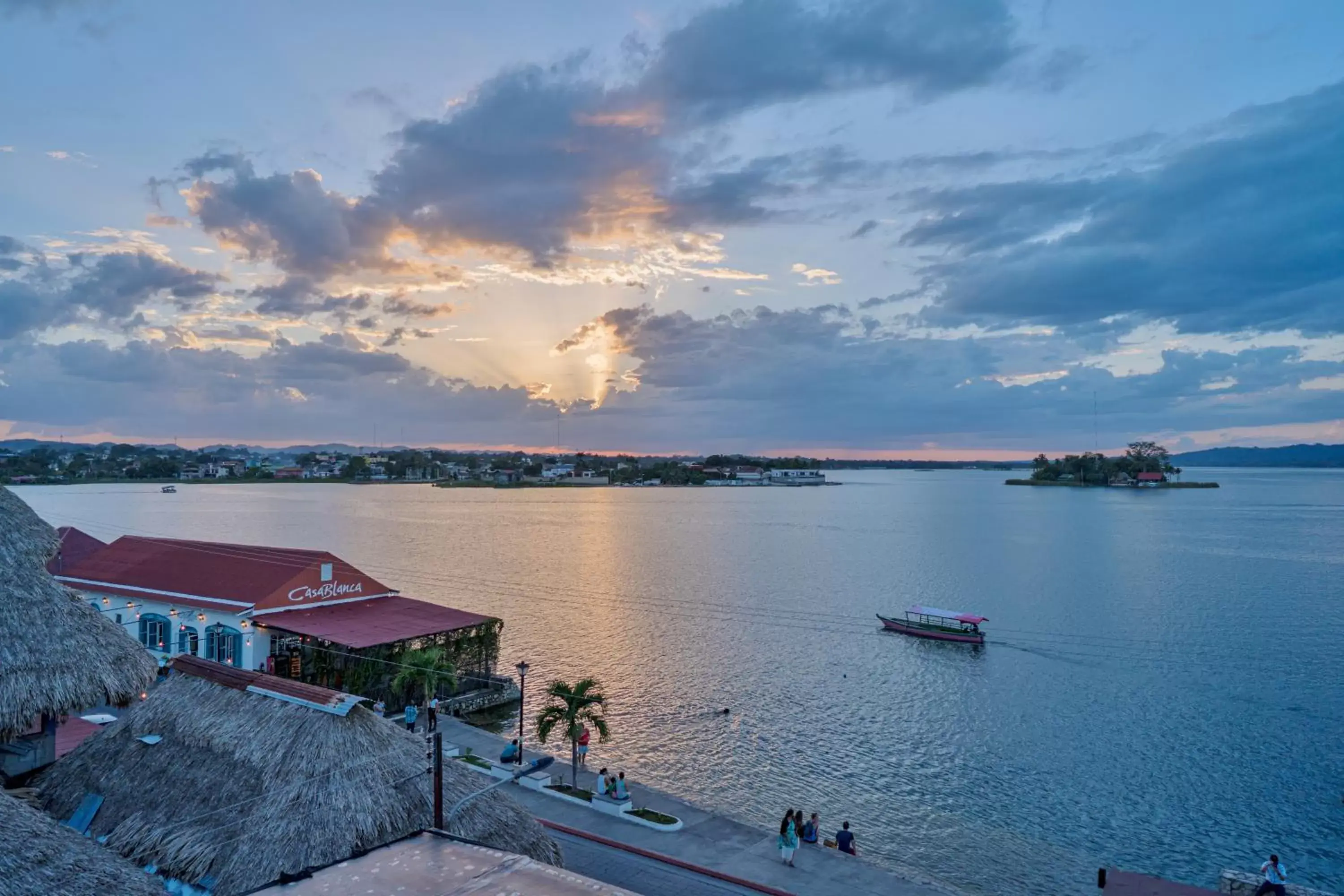 Lake view in Hotel Casona de La Isla