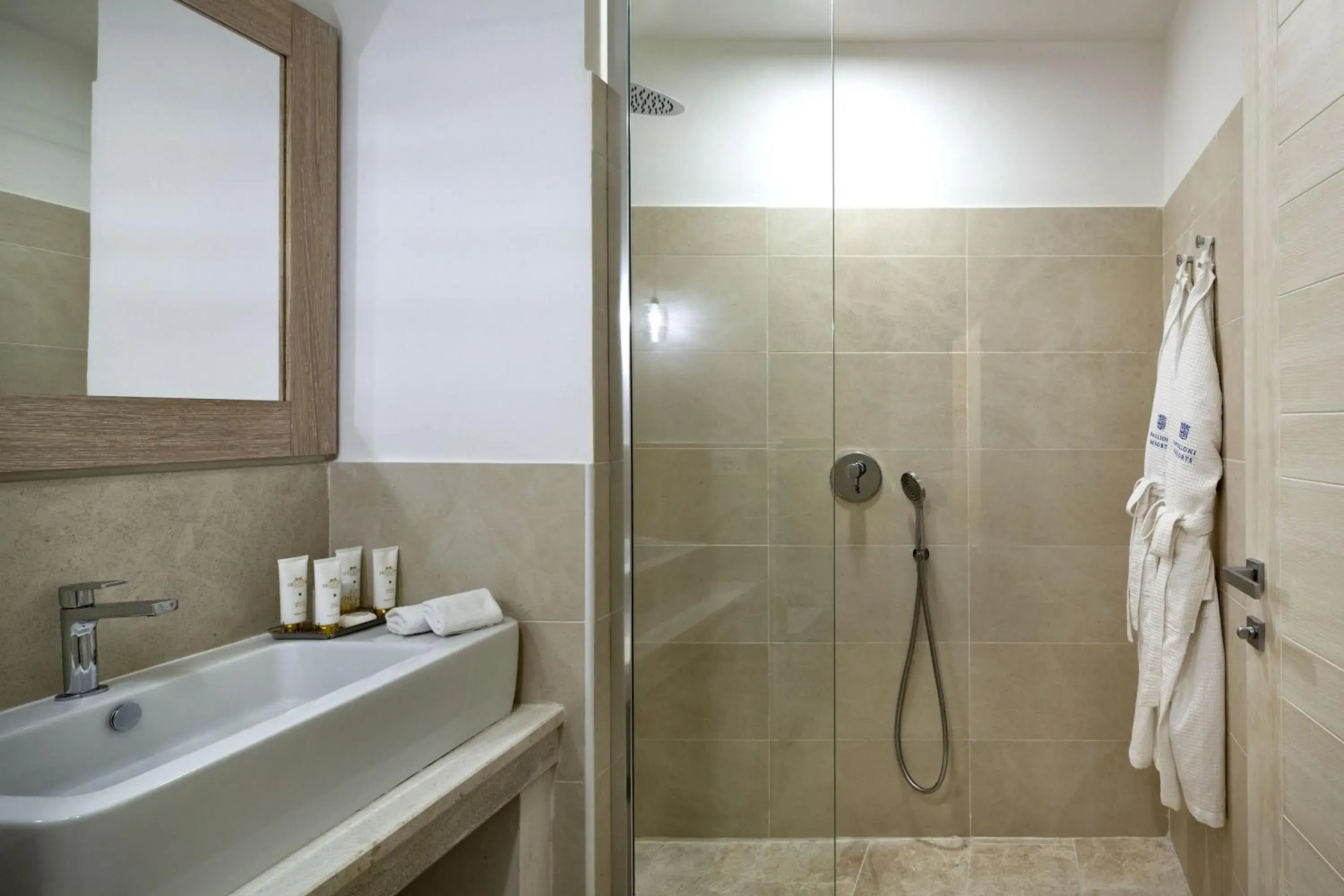 Bathroom in Baglioni Resort Sardinia - The Leading Hotels of the World
