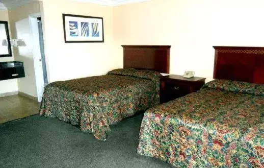 Bed in Hyland Motel Van Nuys