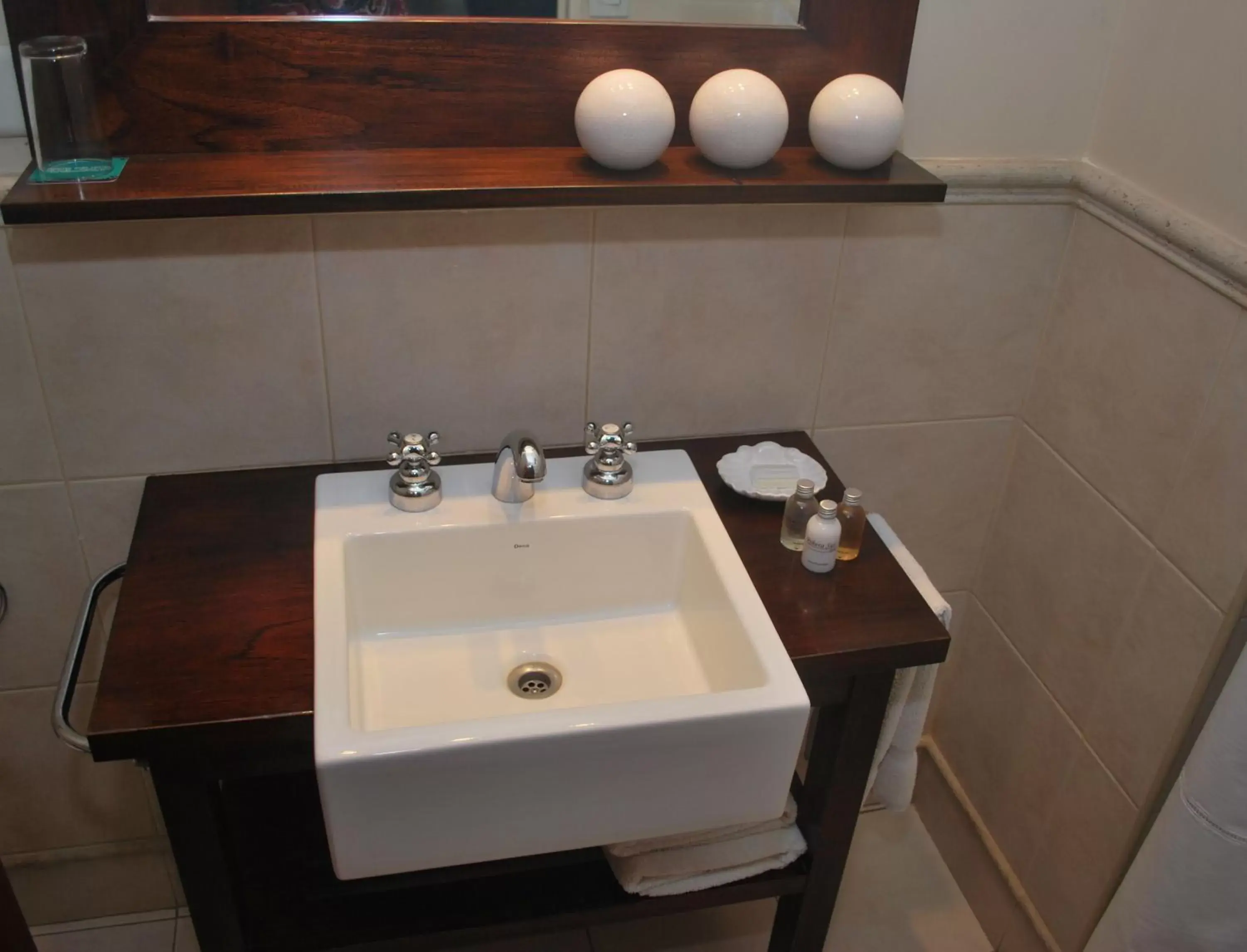 Decorative detail, Bathroom in Ribera Sur Hotel